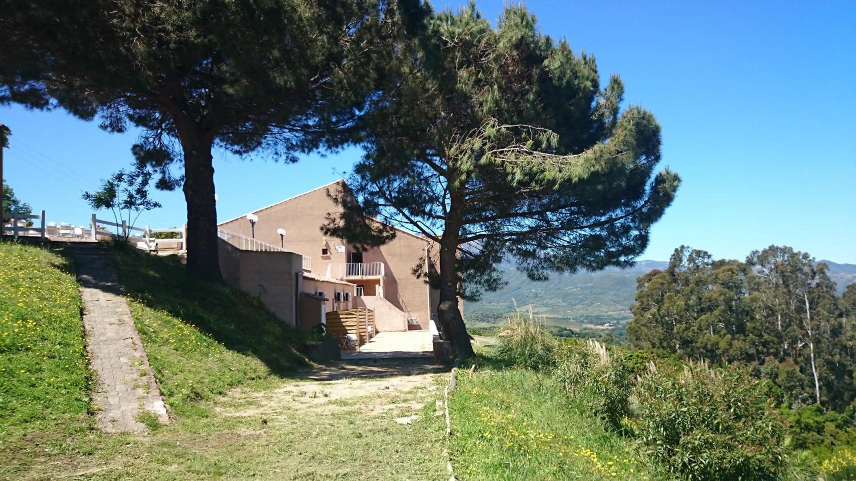 Area and facilities in Hôtel "U Nebbiu"