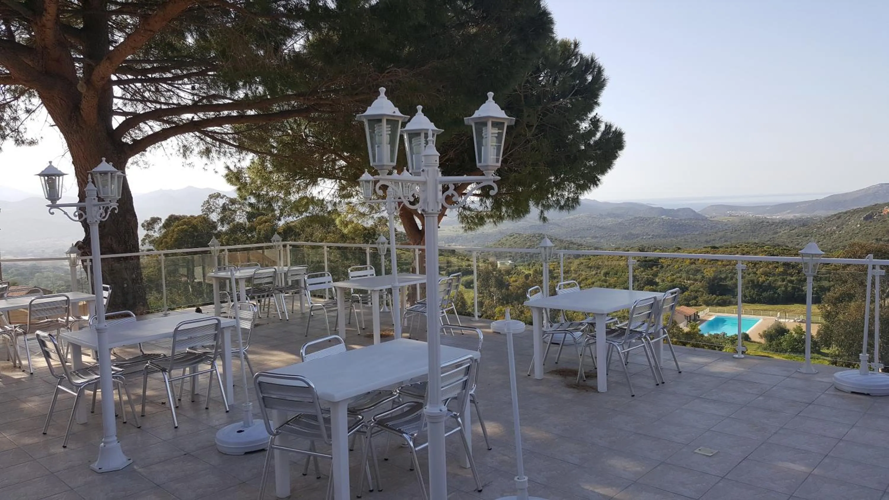 Restaurant/places to eat in Hôtel "U Nebbiu"