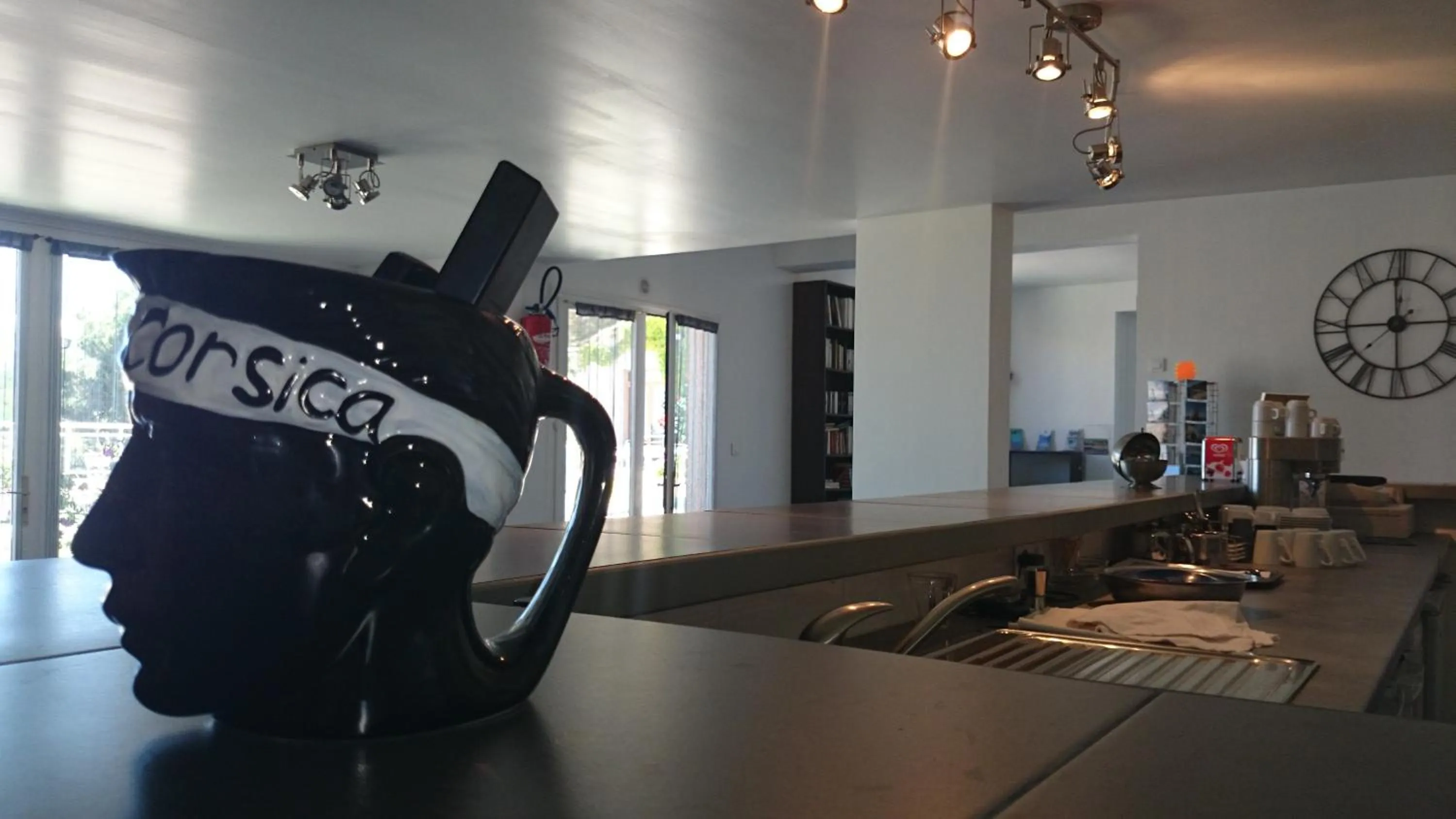 Lounge or bar in Hôtel "U Nebbiu"