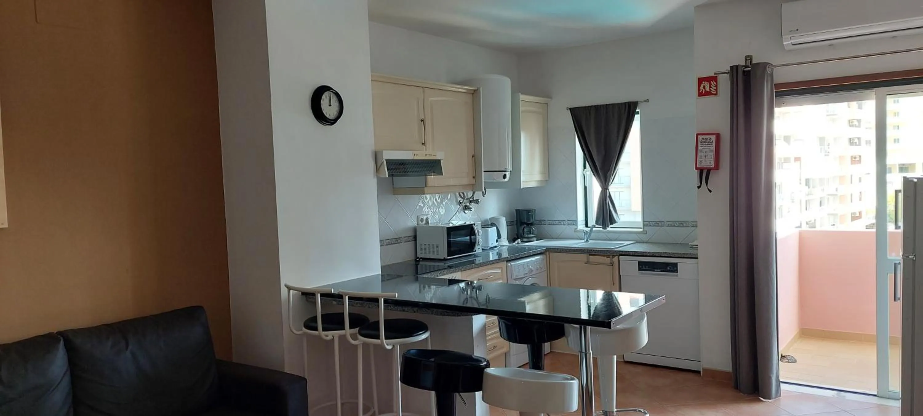 Dining area in Castelos da Rocha