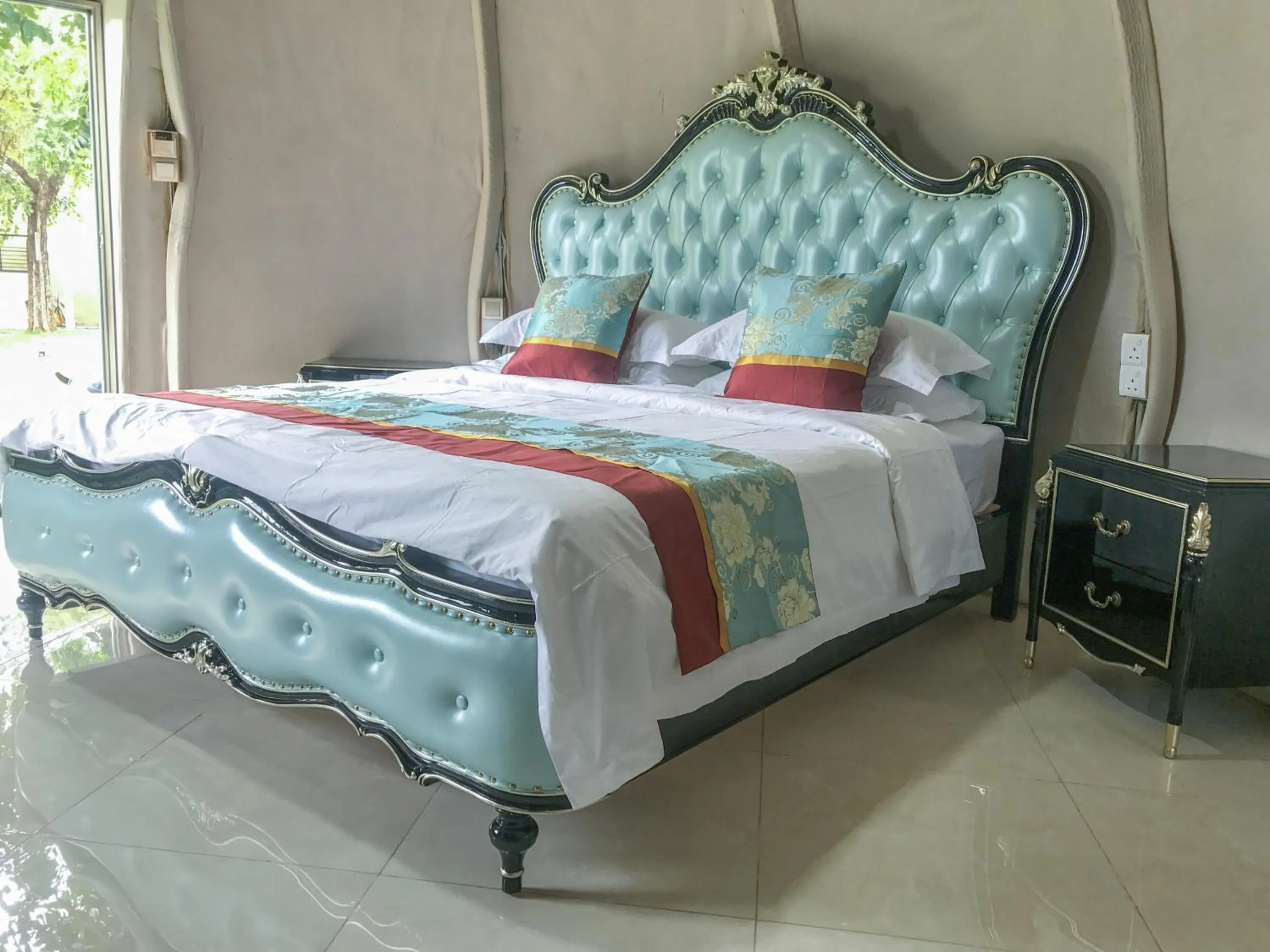 Bed in The Lion Kingdom Sigiriya