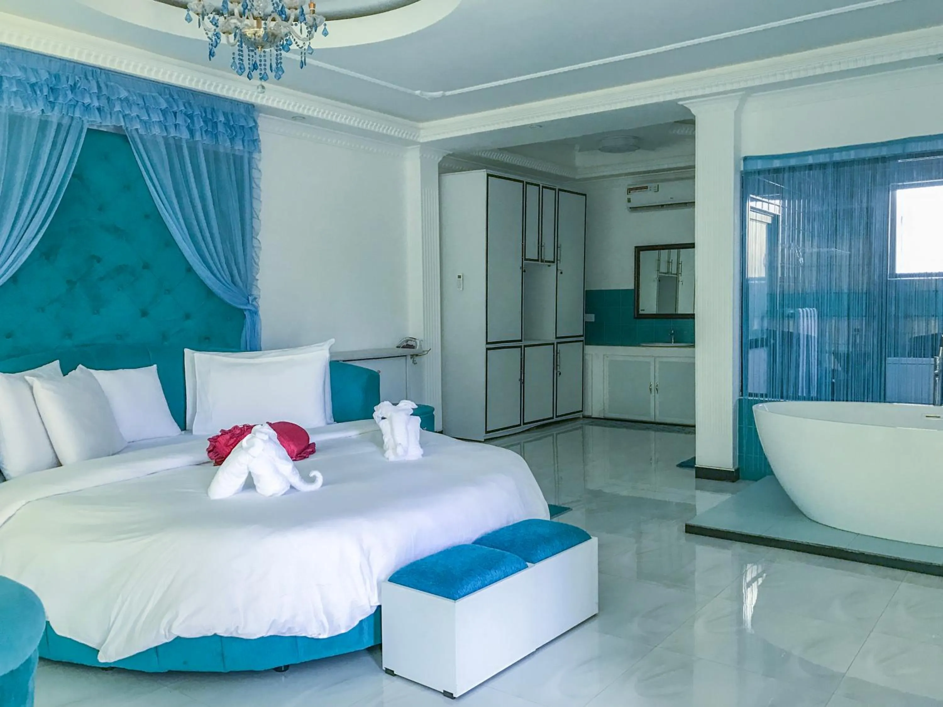 Bed in The Lion Kingdom Sigiriya