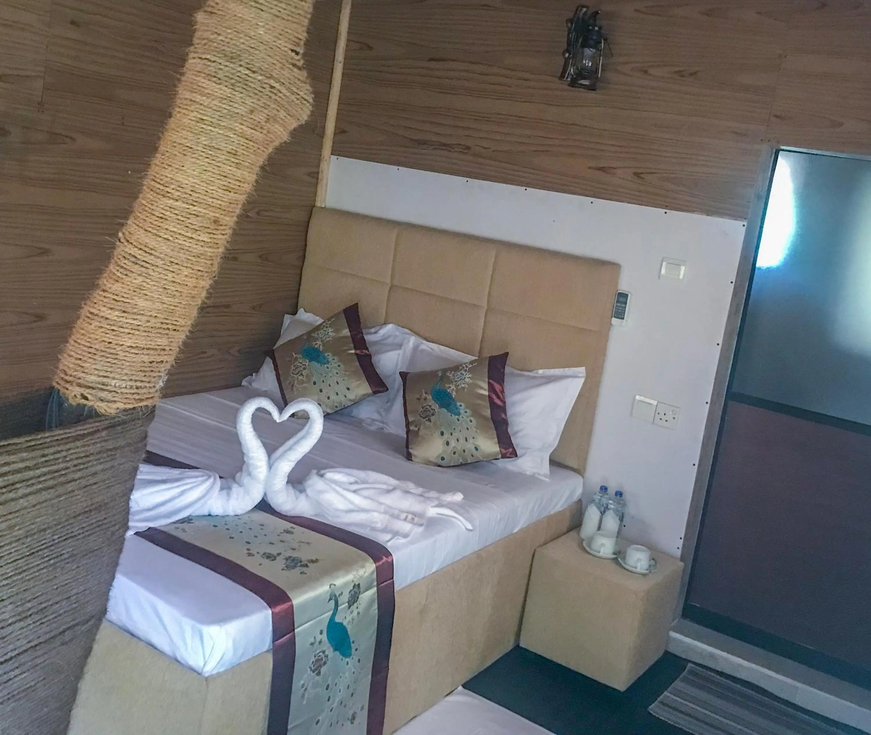 Bed in The Lion Kingdom Sigiriya