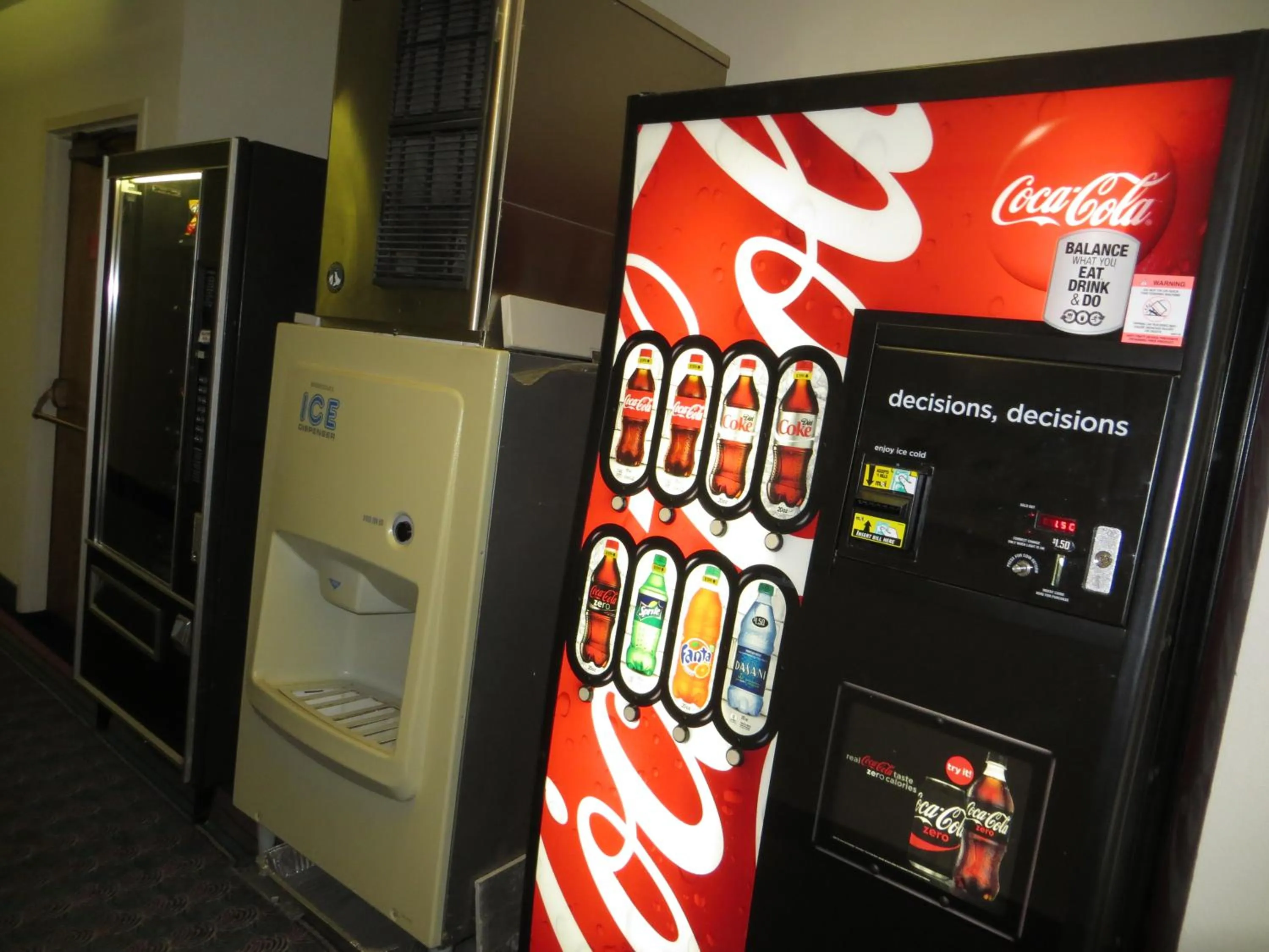 Food and drinks in The Monarch Resort