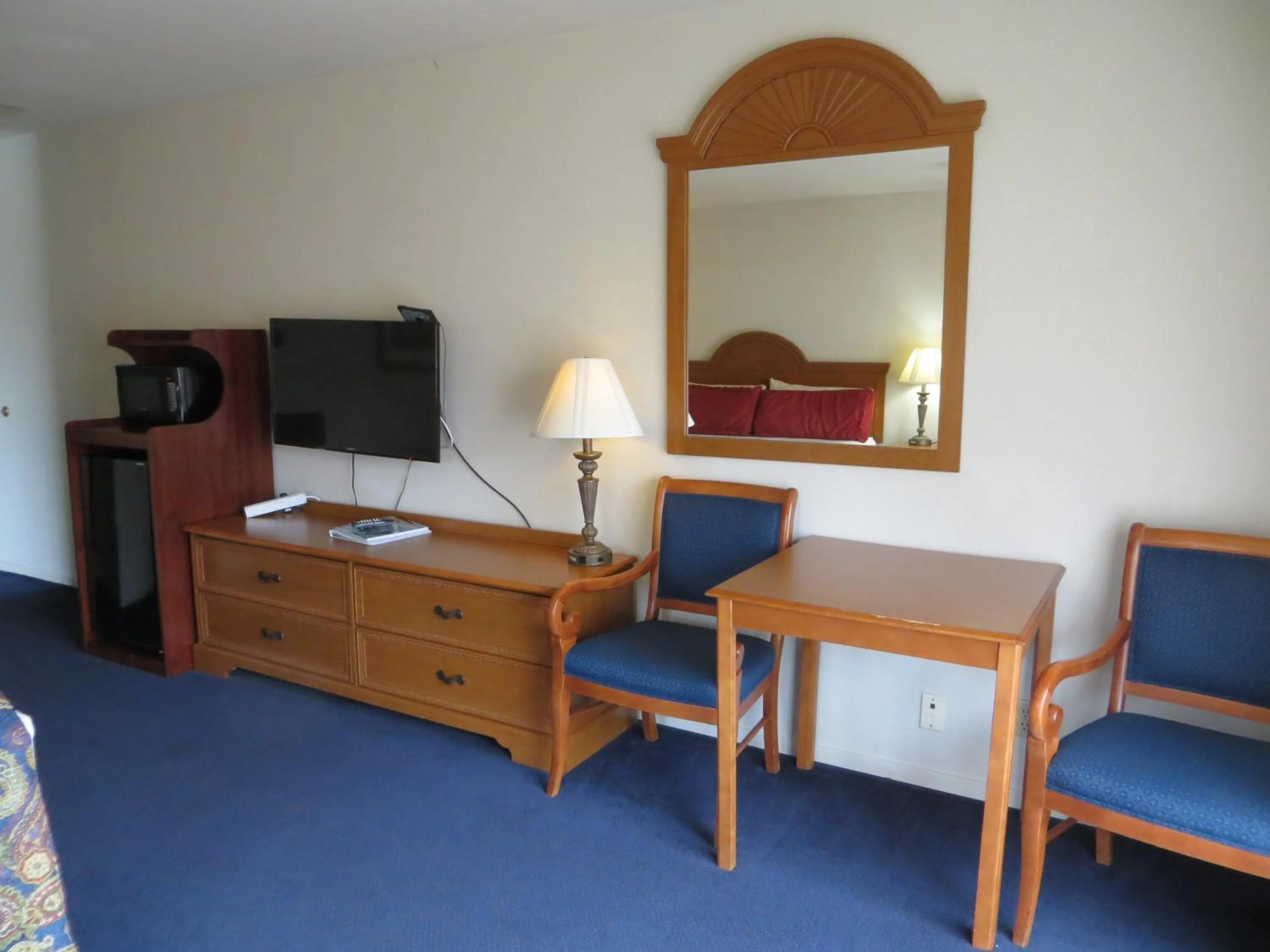 TV and multimedia in The Monarch Resort