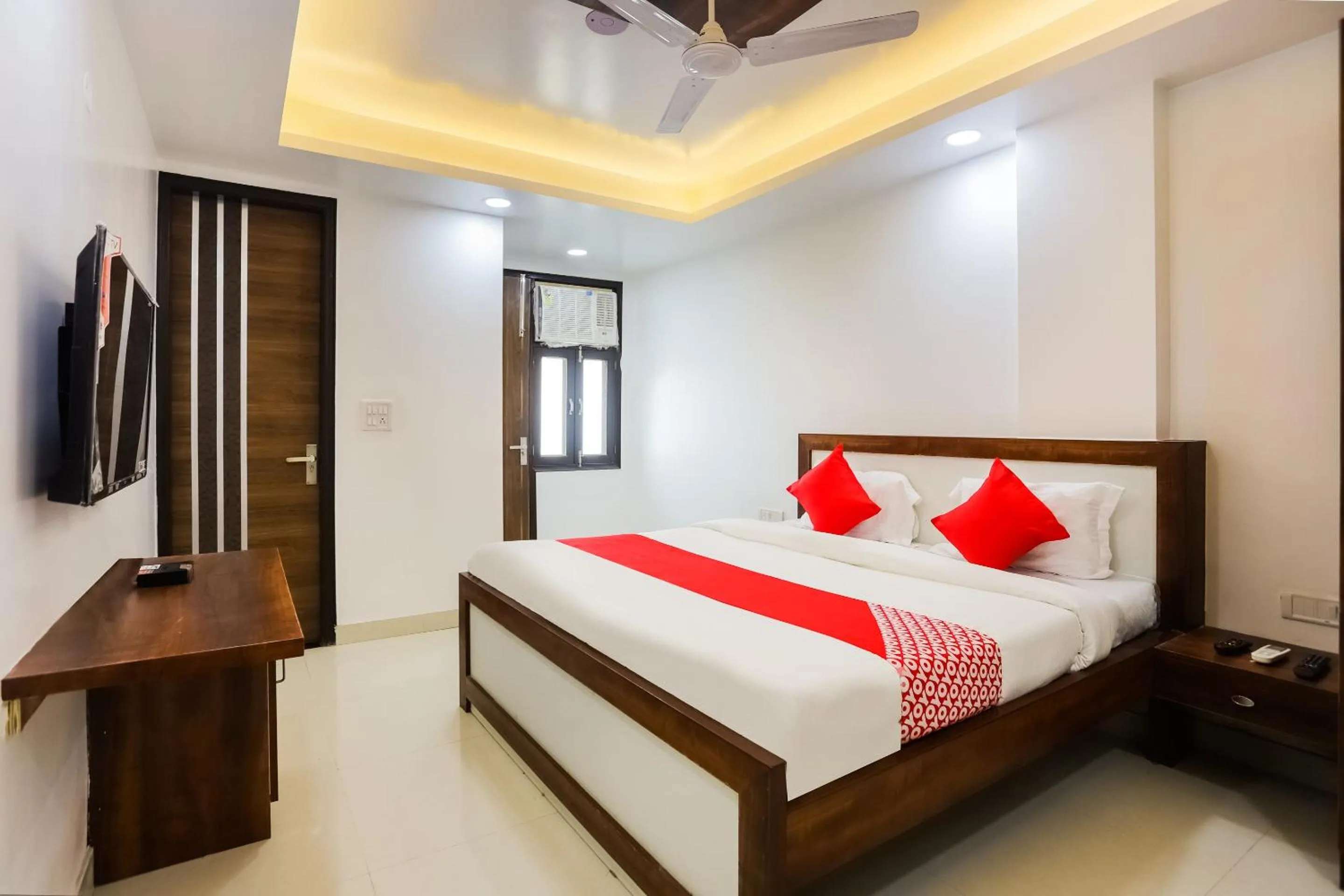 Bedroom, Bed in Hotel O Kazhakkoottam Near Technopark Phase 3