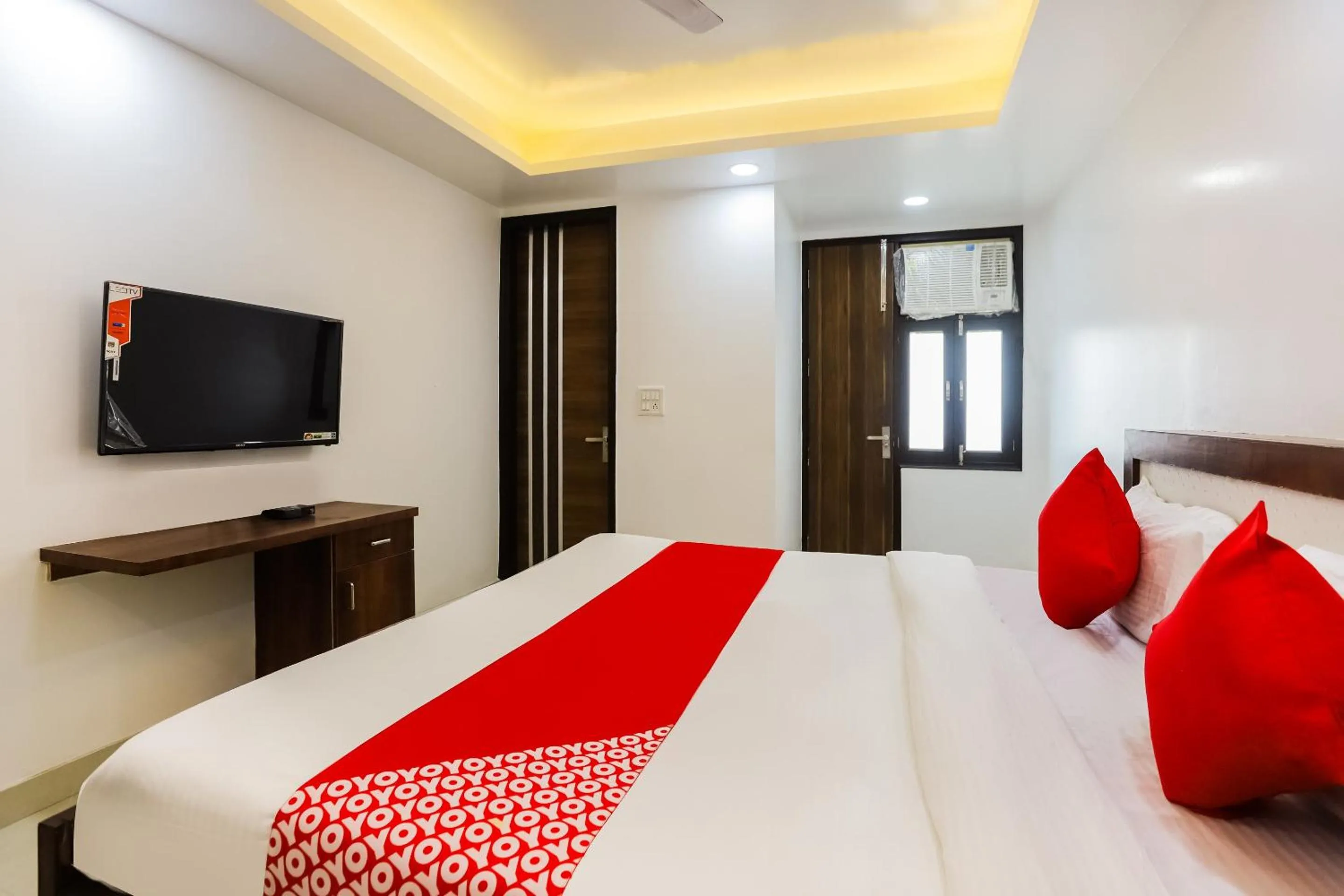 Bedroom, Bed in Hotel O Kazhakkoottam Near Technopark Phase 3