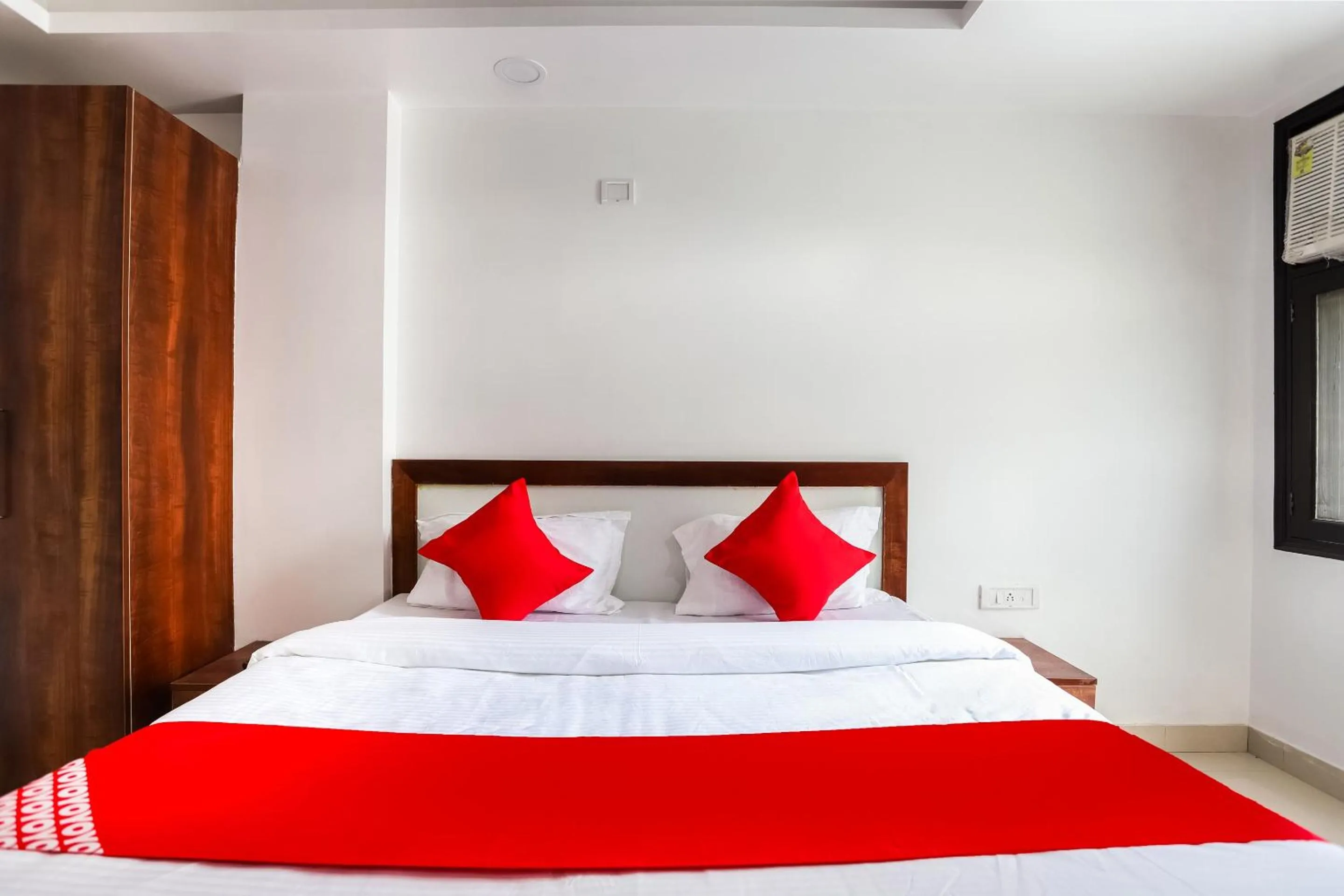 Bedroom, Bed in Hotel O Kazhakkoottam Near Technopark Phase 3