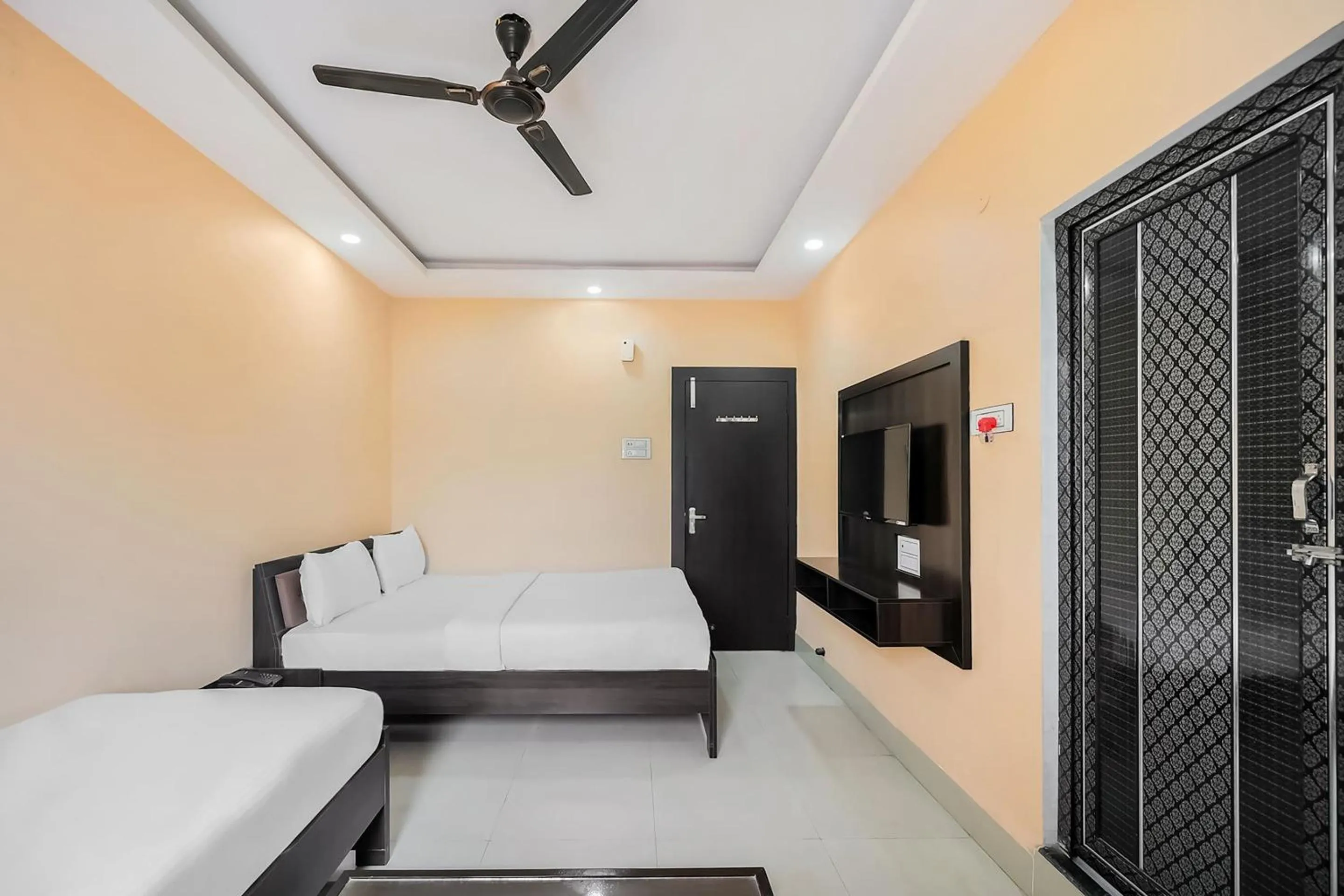 Bedroom, Bed in Super Hotel O The Orchid