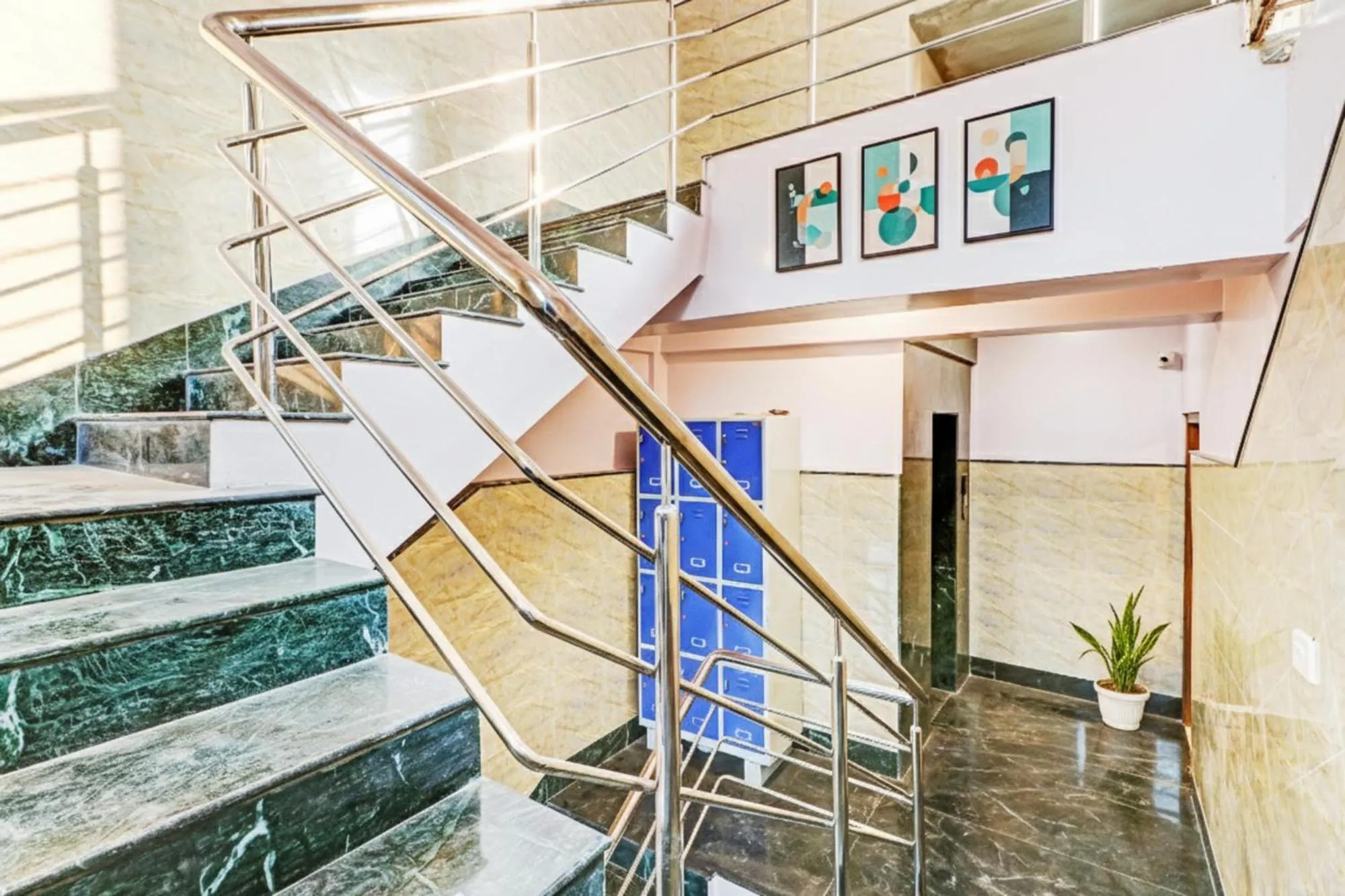 Lobby or reception in FabExpress Step Inn - Nr Biswa Bangla Gate