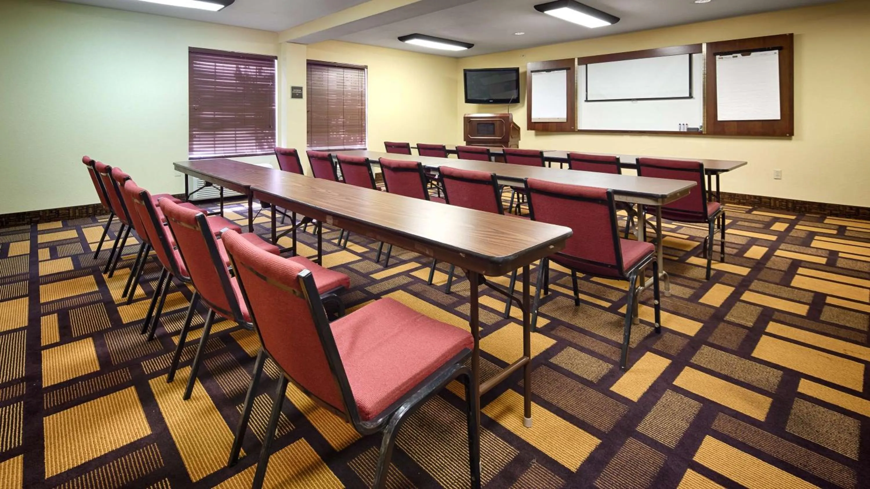 Meeting/conference room in Best Western Plus Addison/Dallas Hotel