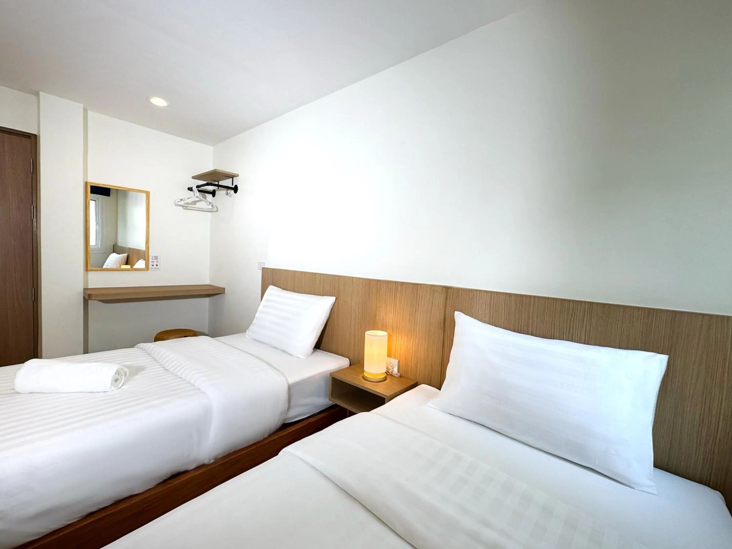 Standard Twin Room in Fishtail Hostel Phuket