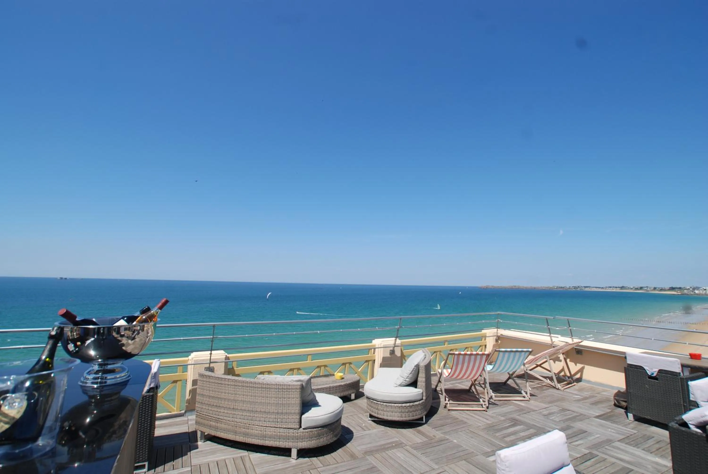 Sea view in Ambassadeurs Logis Hotel