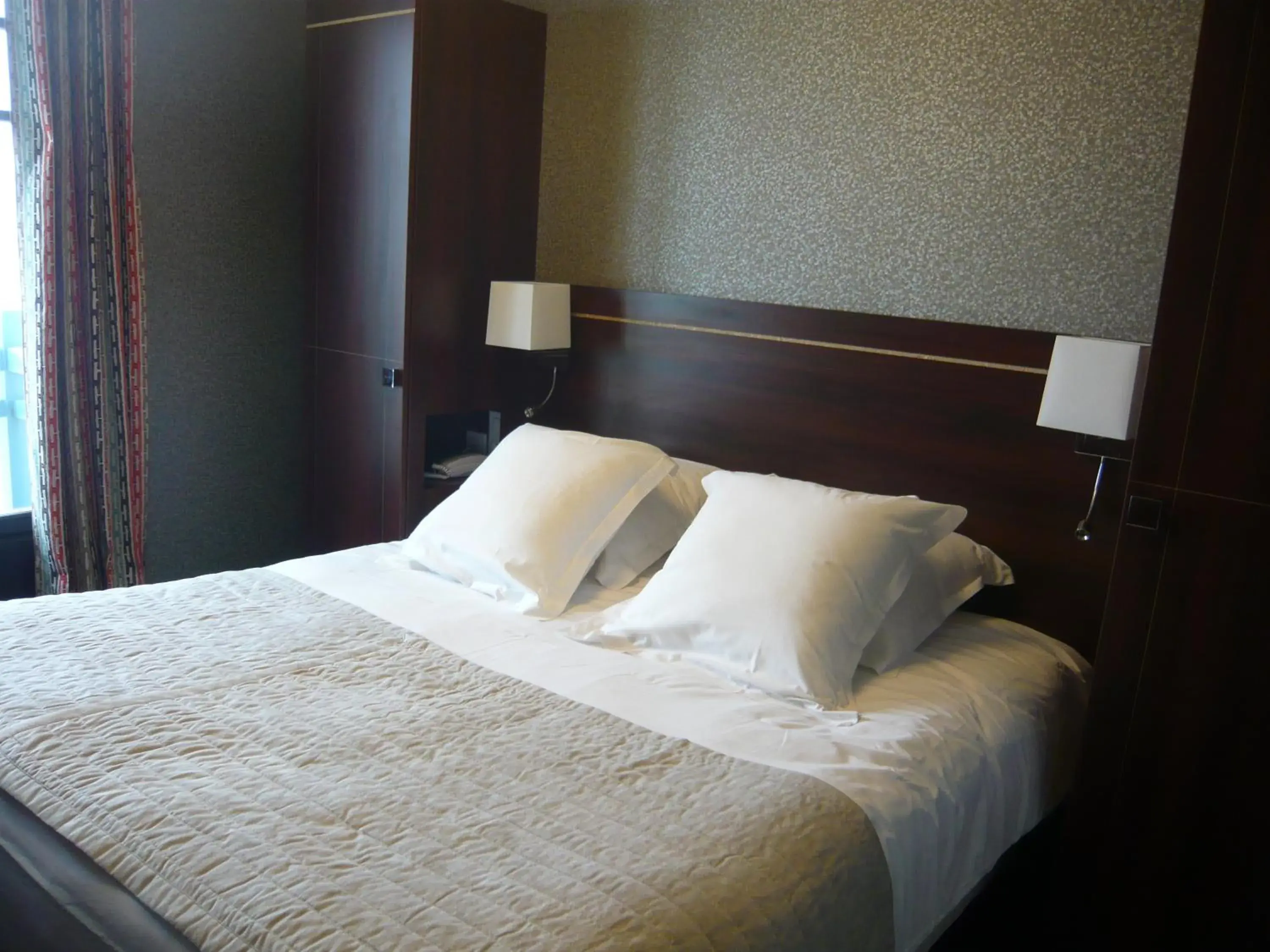 Photo of the whole room, Bed in Ambassadeurs Logis Hotel Photo of the whole room, Bed in Ambassadeurs Logis Hotel