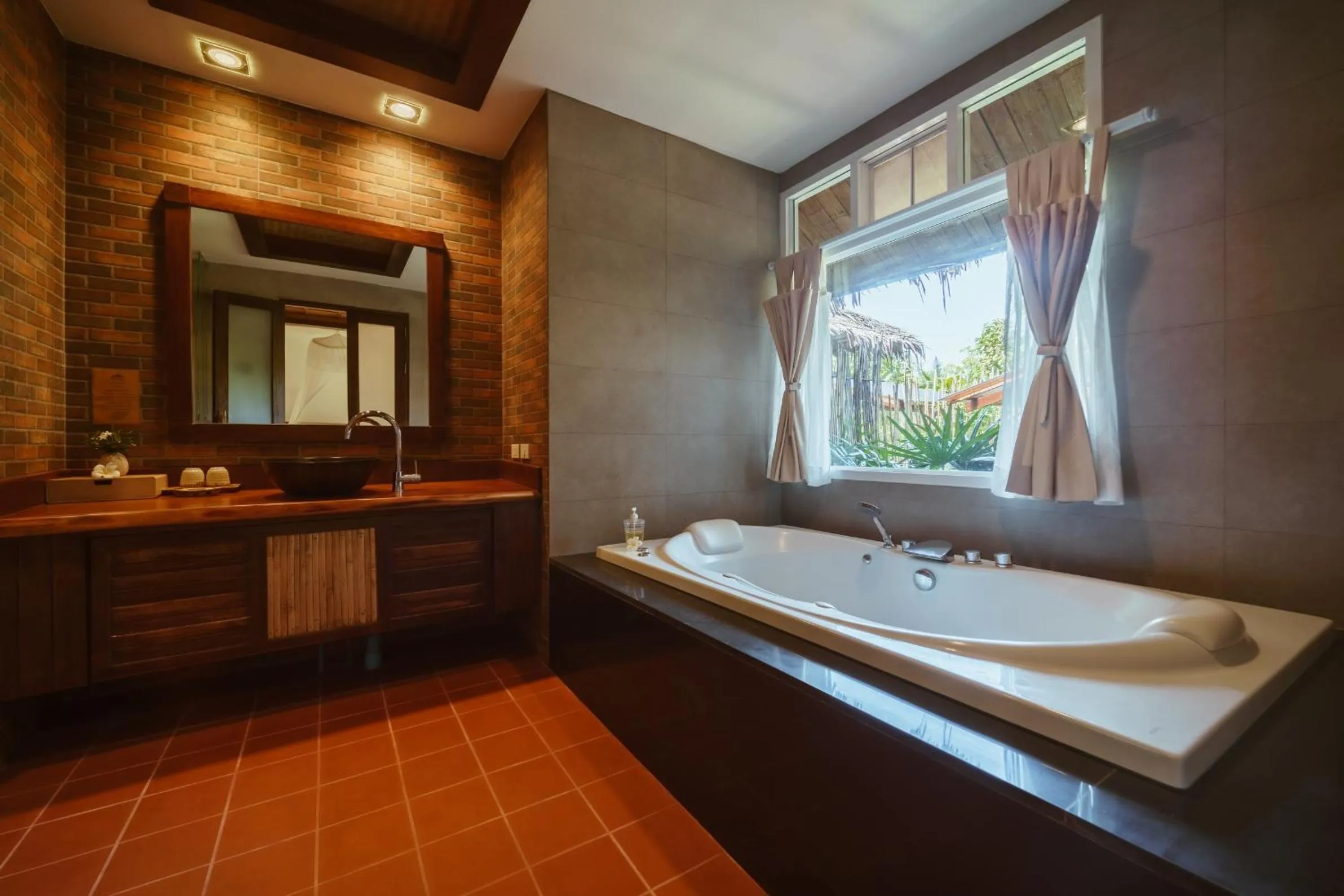 Hot Tub in Ban Sainai Resort- Aonang's Green Resort