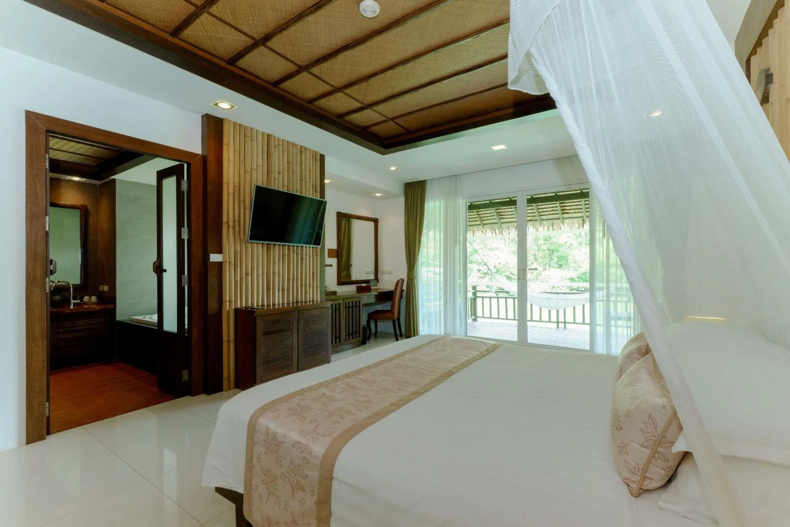Bed in Ban Sainai Resort- Aonang's Green Resort