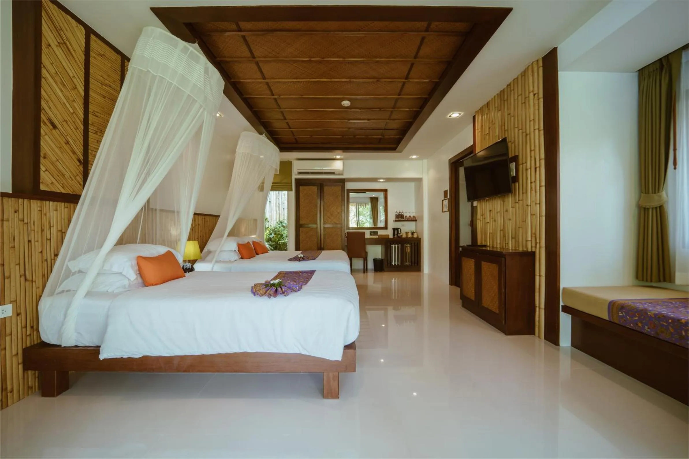 Bed in Ban Sainai Resort- Aonang's Green Resort