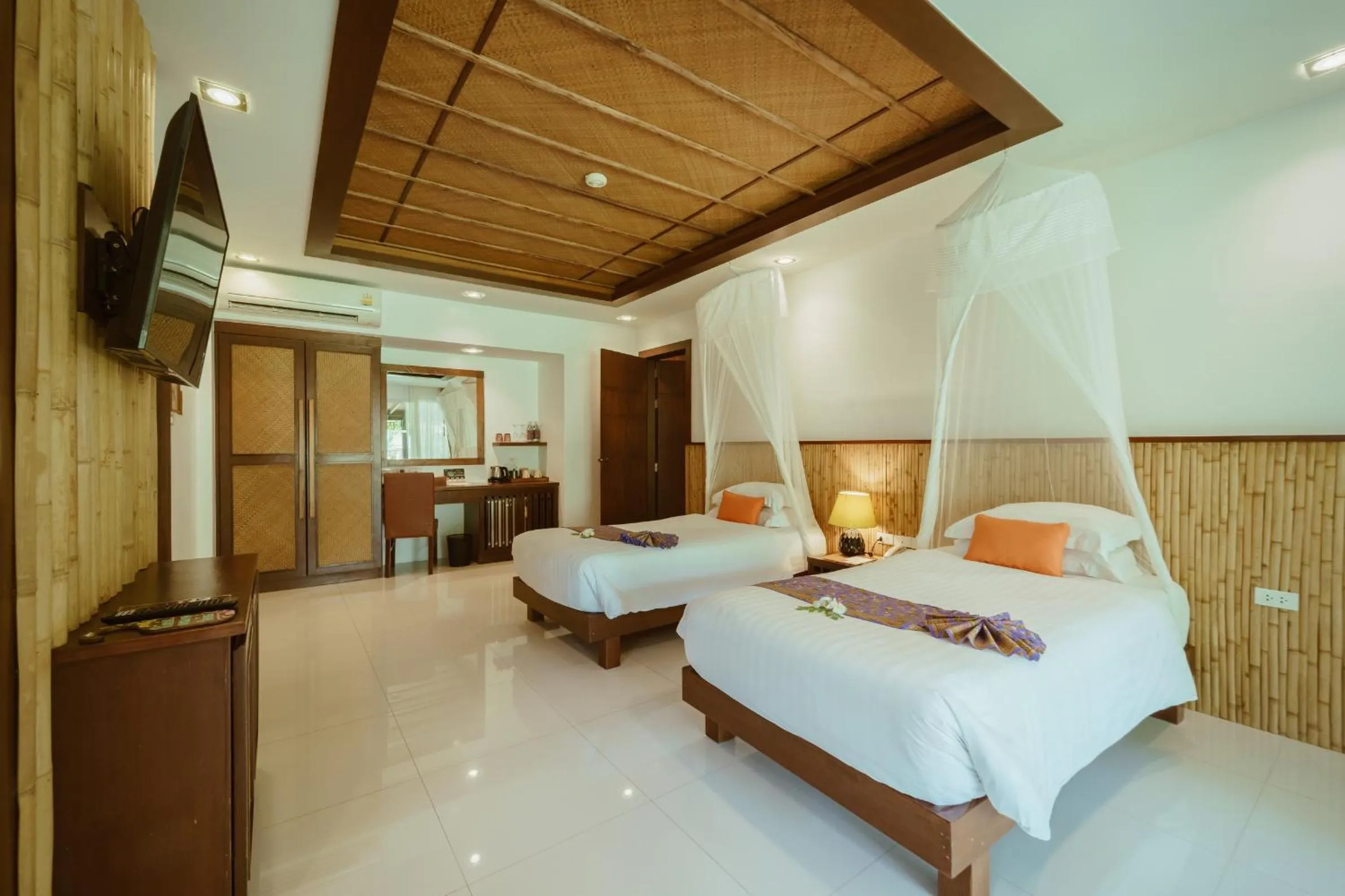 Bed in Ban Sainai Resort- Aonang's Green Resort