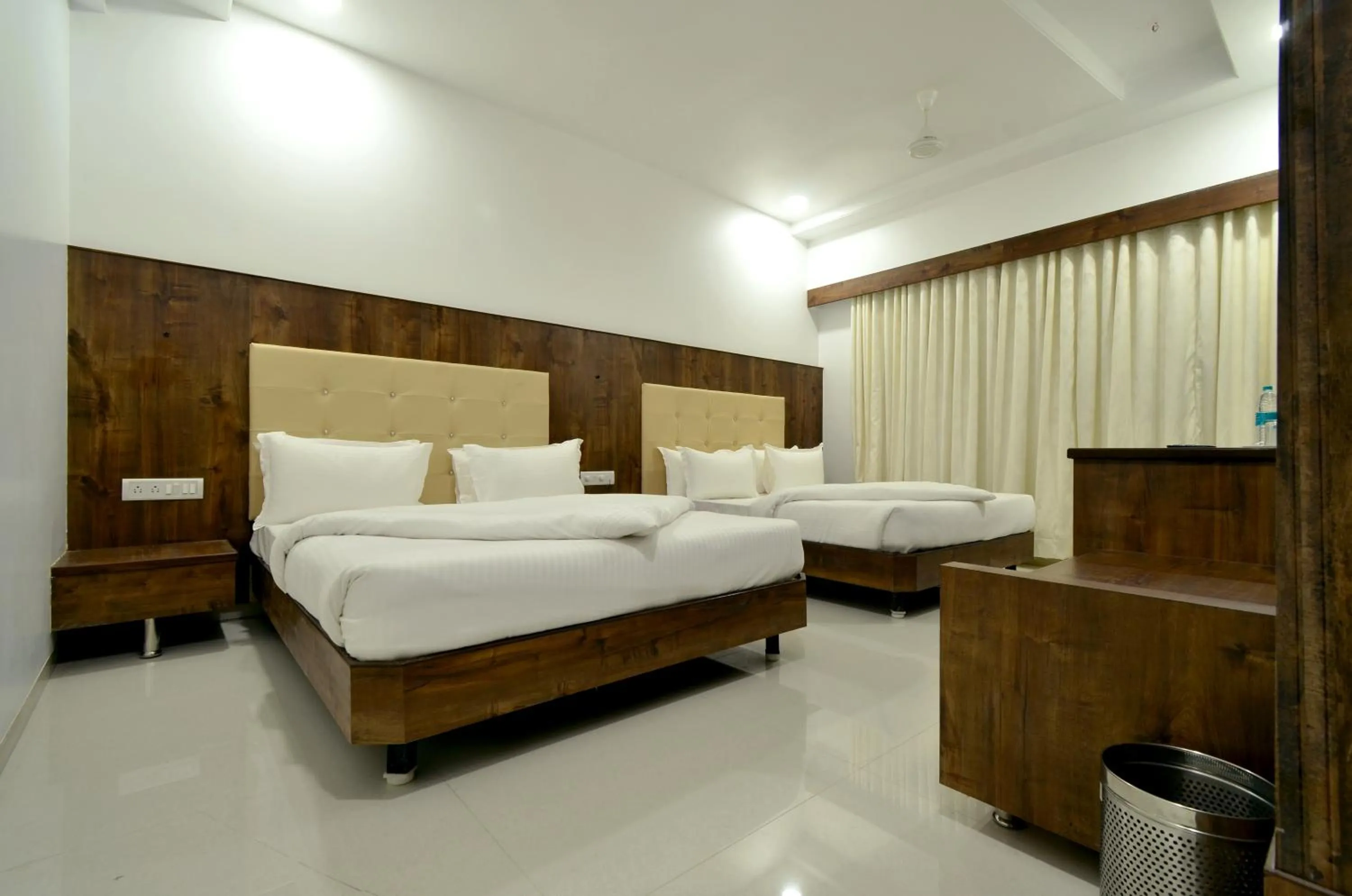 Photo of the whole room, Bed in Hotel Dwarka Park