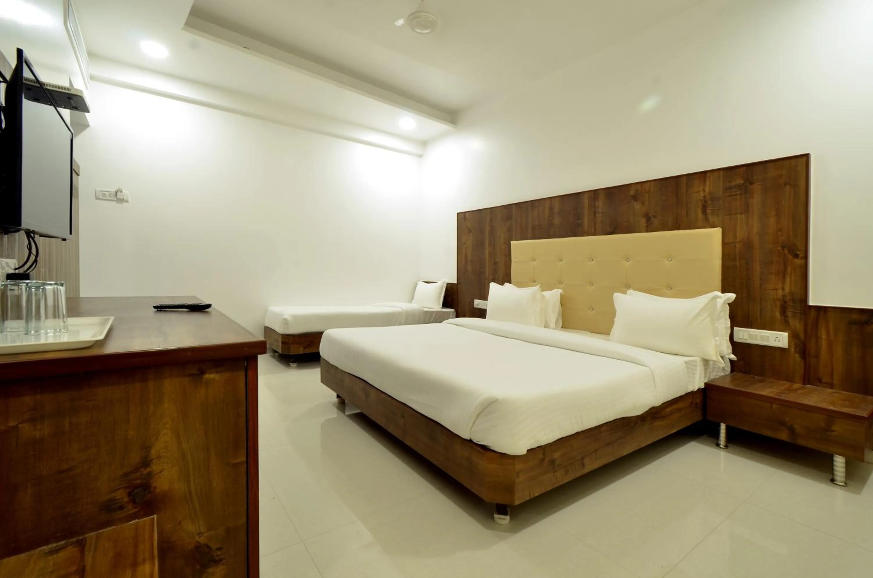 Photo of the whole room, Bed in Hotel Dwarka Park