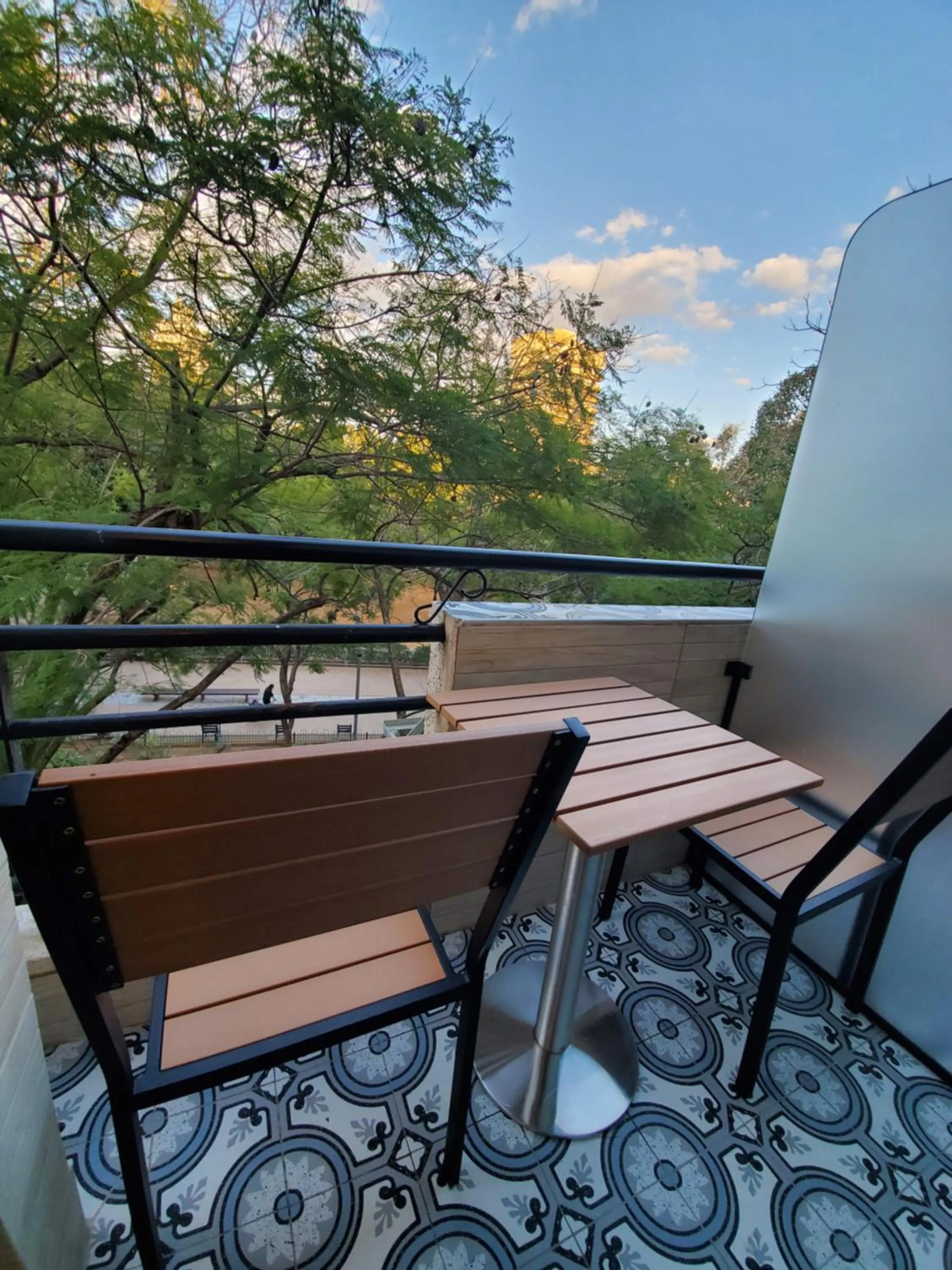 Patio in King's Rooftop Studios