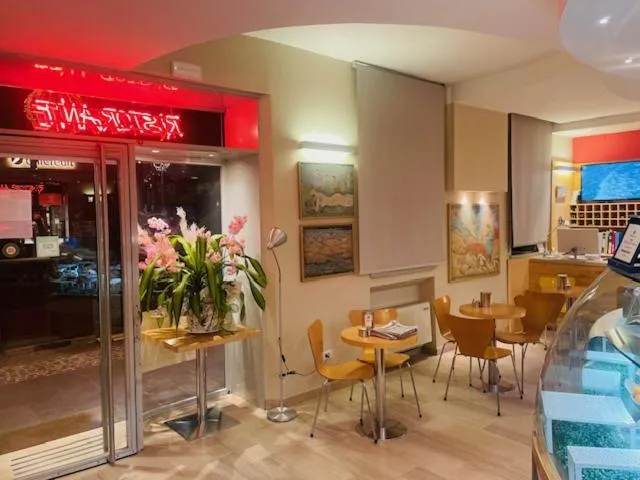 Restaurant/places to eat in Albergo Ristorante Corsini