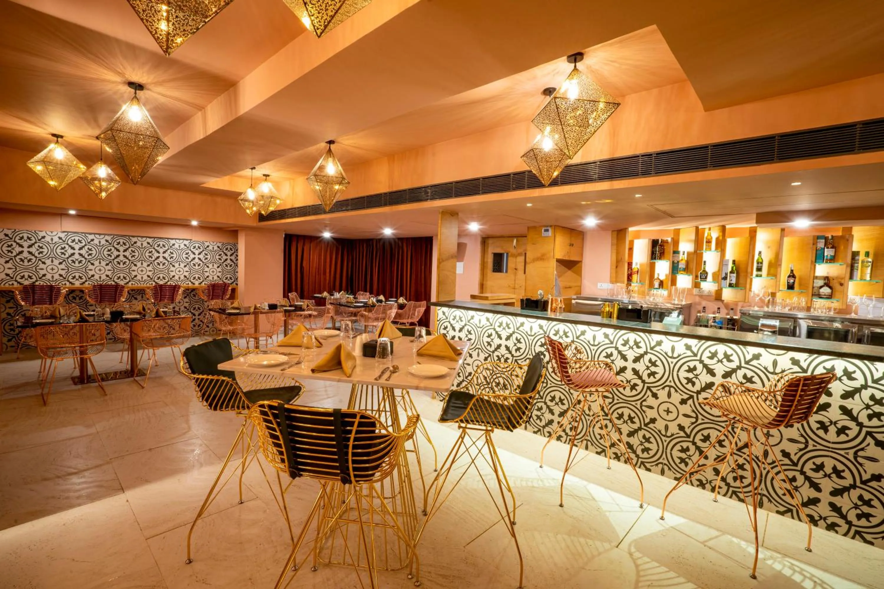 Alcoholic drinks in Little Mastiff Moshi by OTHPL