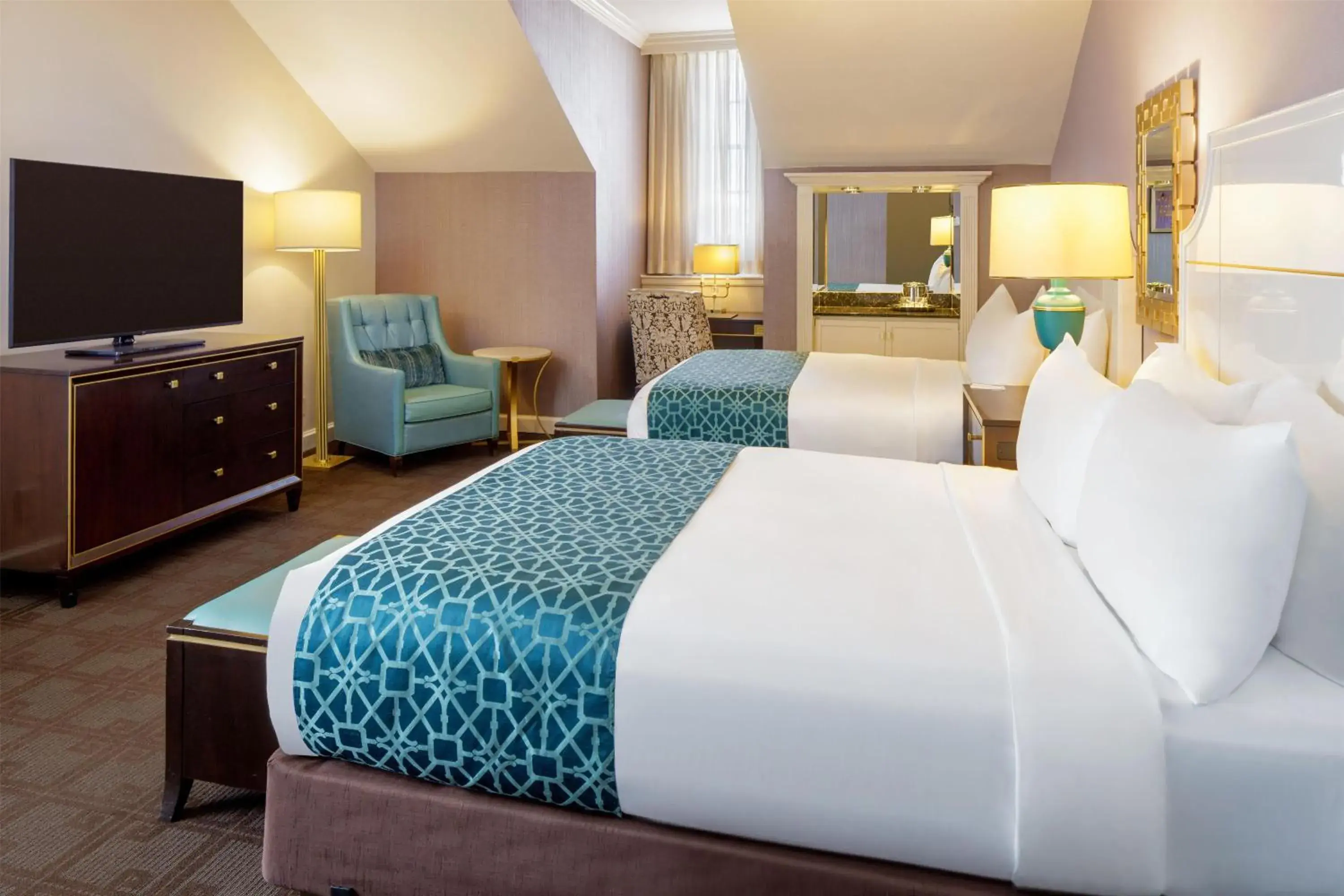 Bedroom, Bed in The Royal Sonesta New Orleans Bedroom, Bed in The Royal Sonesta New Orleans