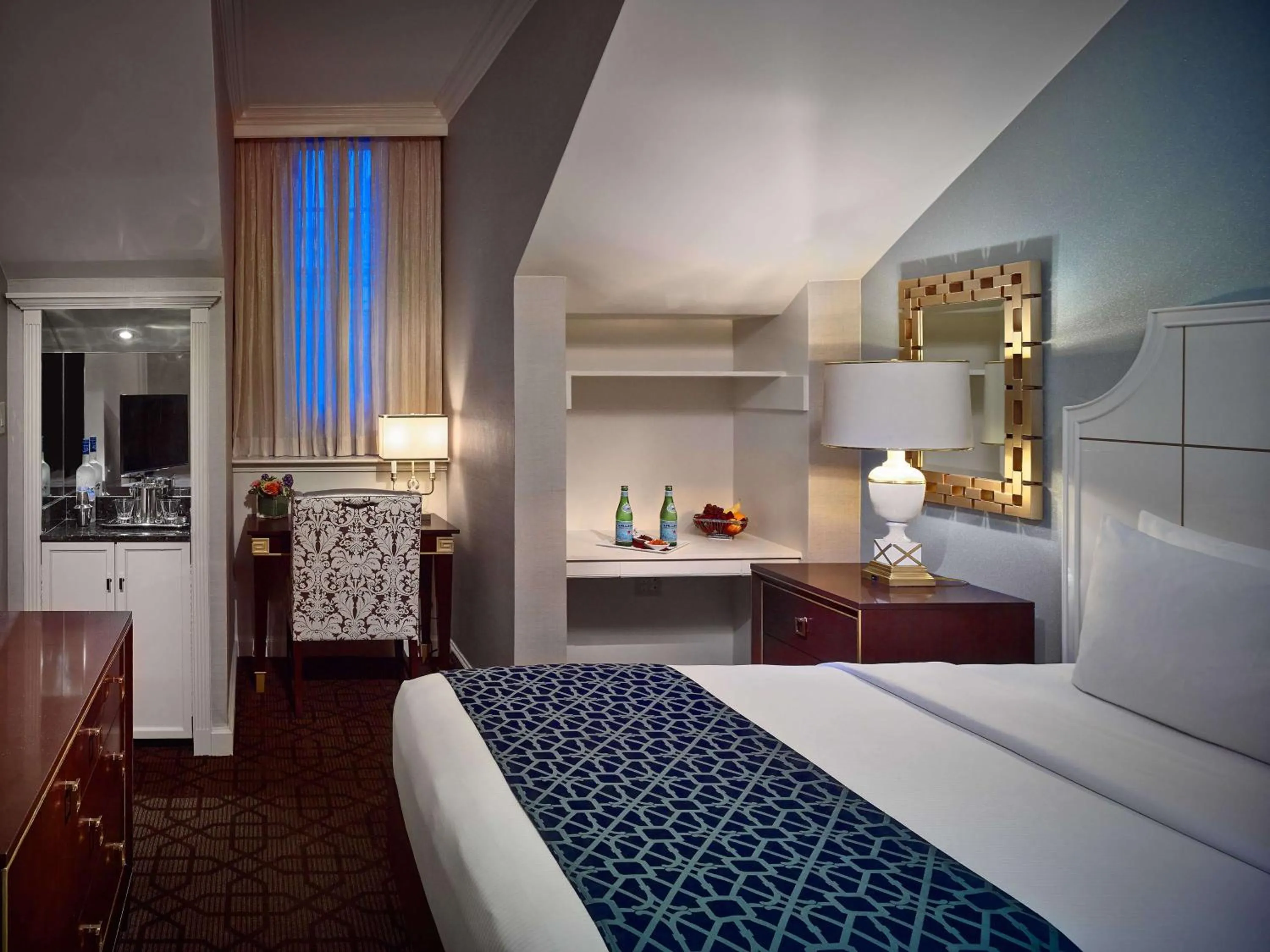 Bedroom, Bed in The Royal Sonesta New Orleans