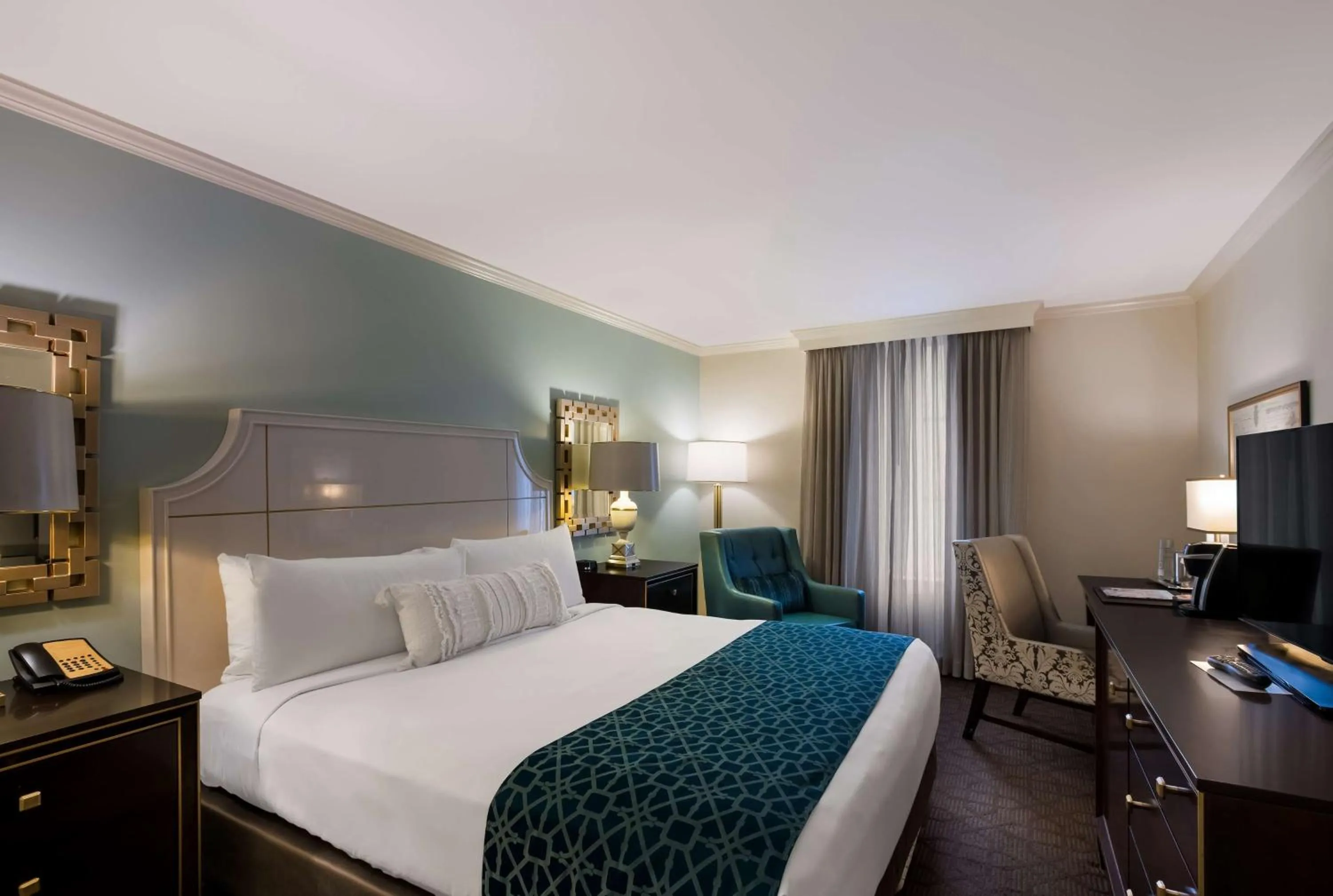 Bedroom, Bed in The Royal Sonesta New Orleans