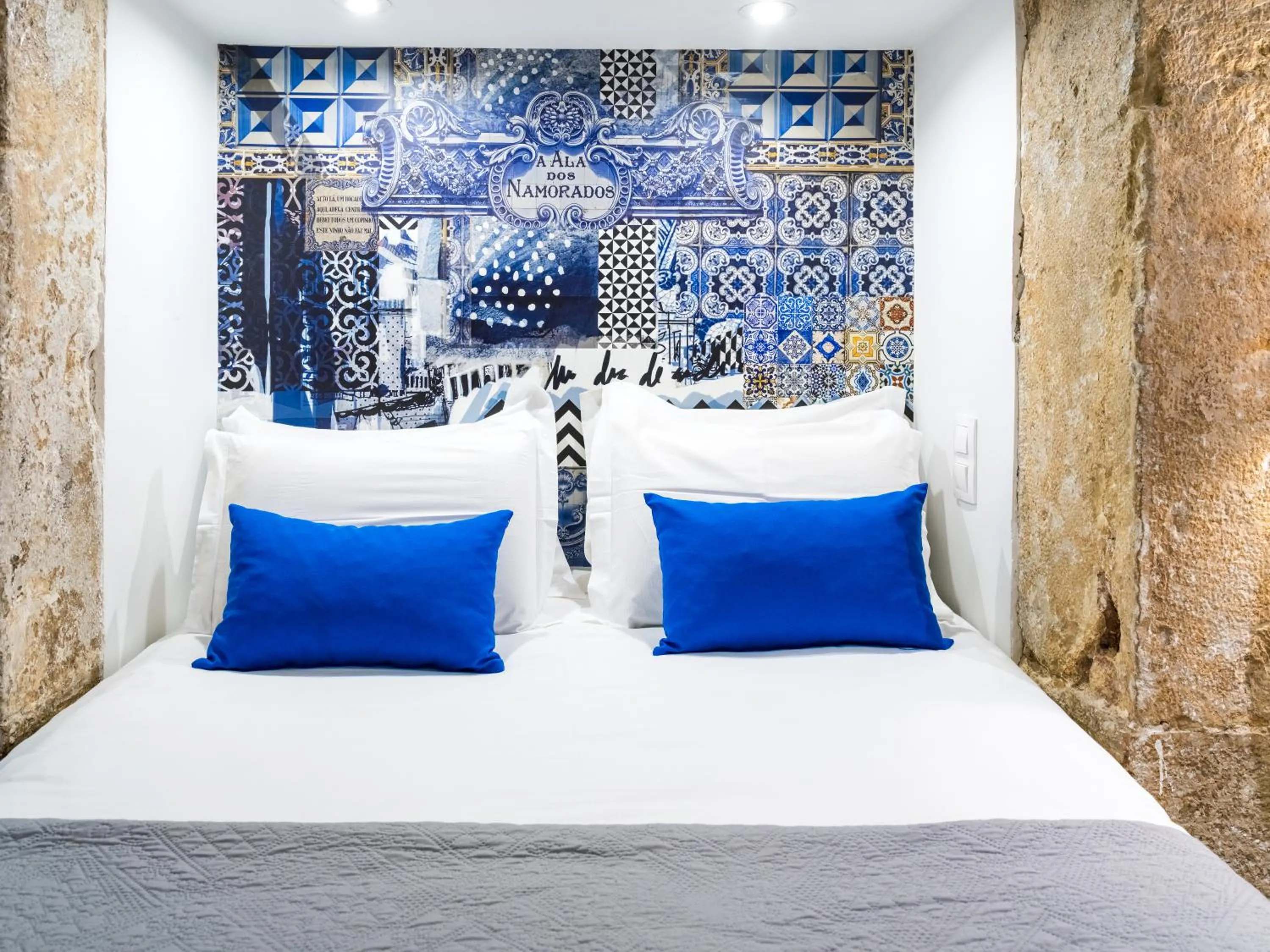 Bed in The ART INN Lisbon