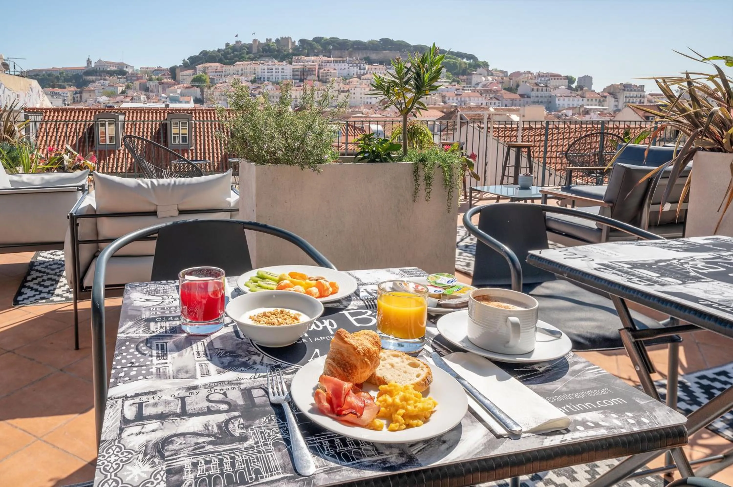 Balcony/Terrace in The ART INN Lisbon