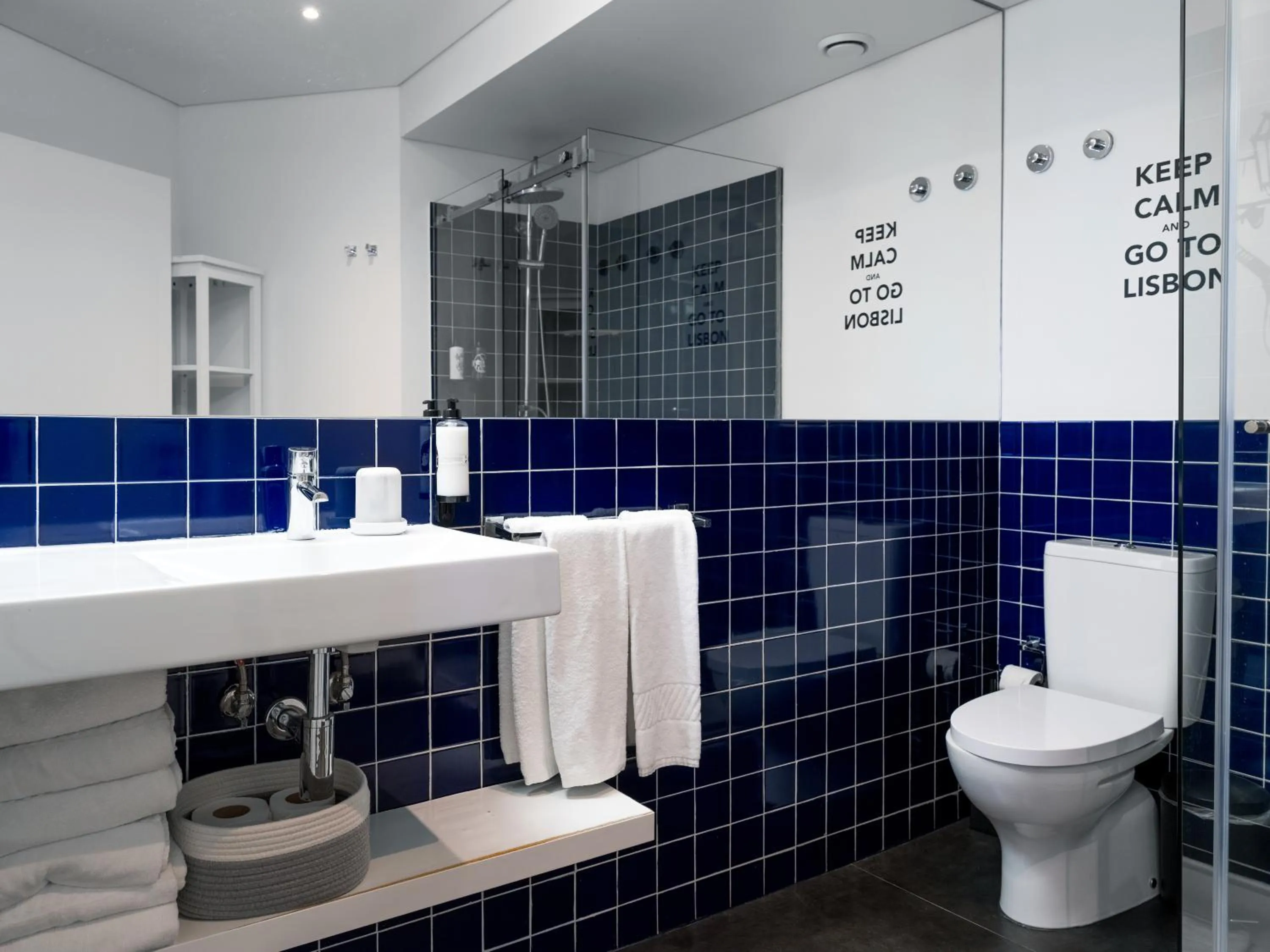 Bathroom in The ART INN Lisbon