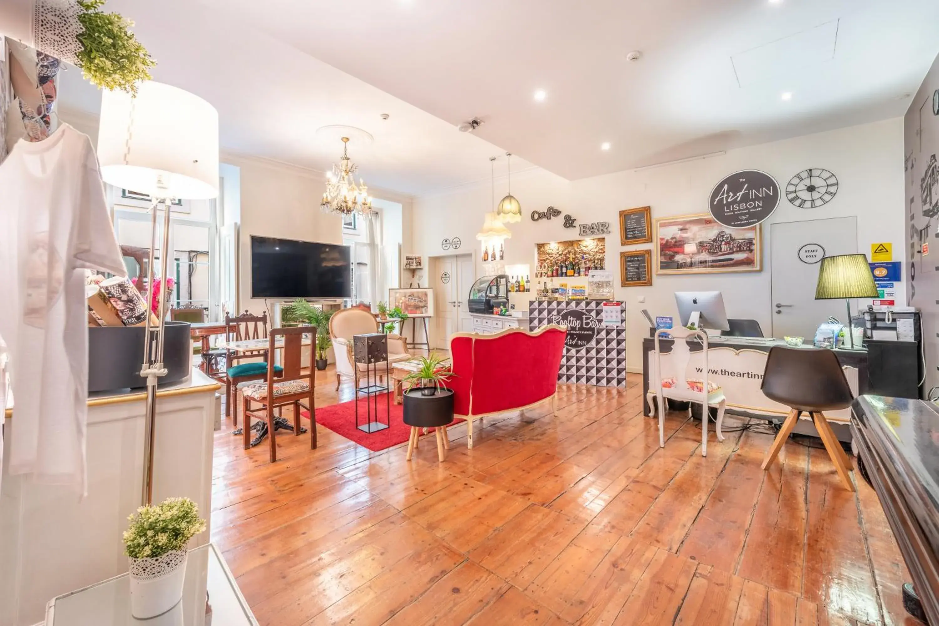 Lobby or reception in The ART INN Lisbon Lobby or reception in The ART INN Lisbon