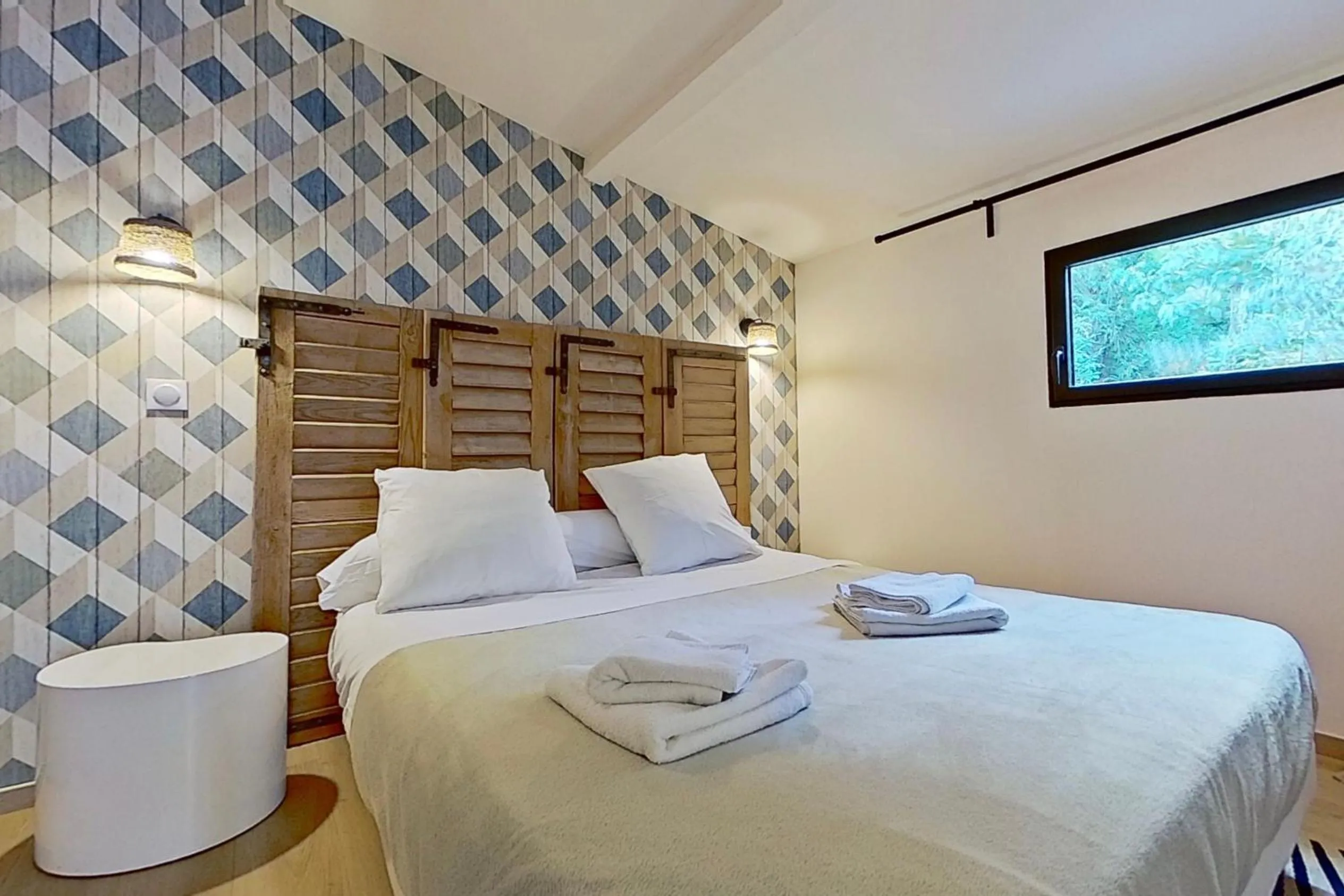 Bedroom, Bed in La Villa Dupont d'Avignon