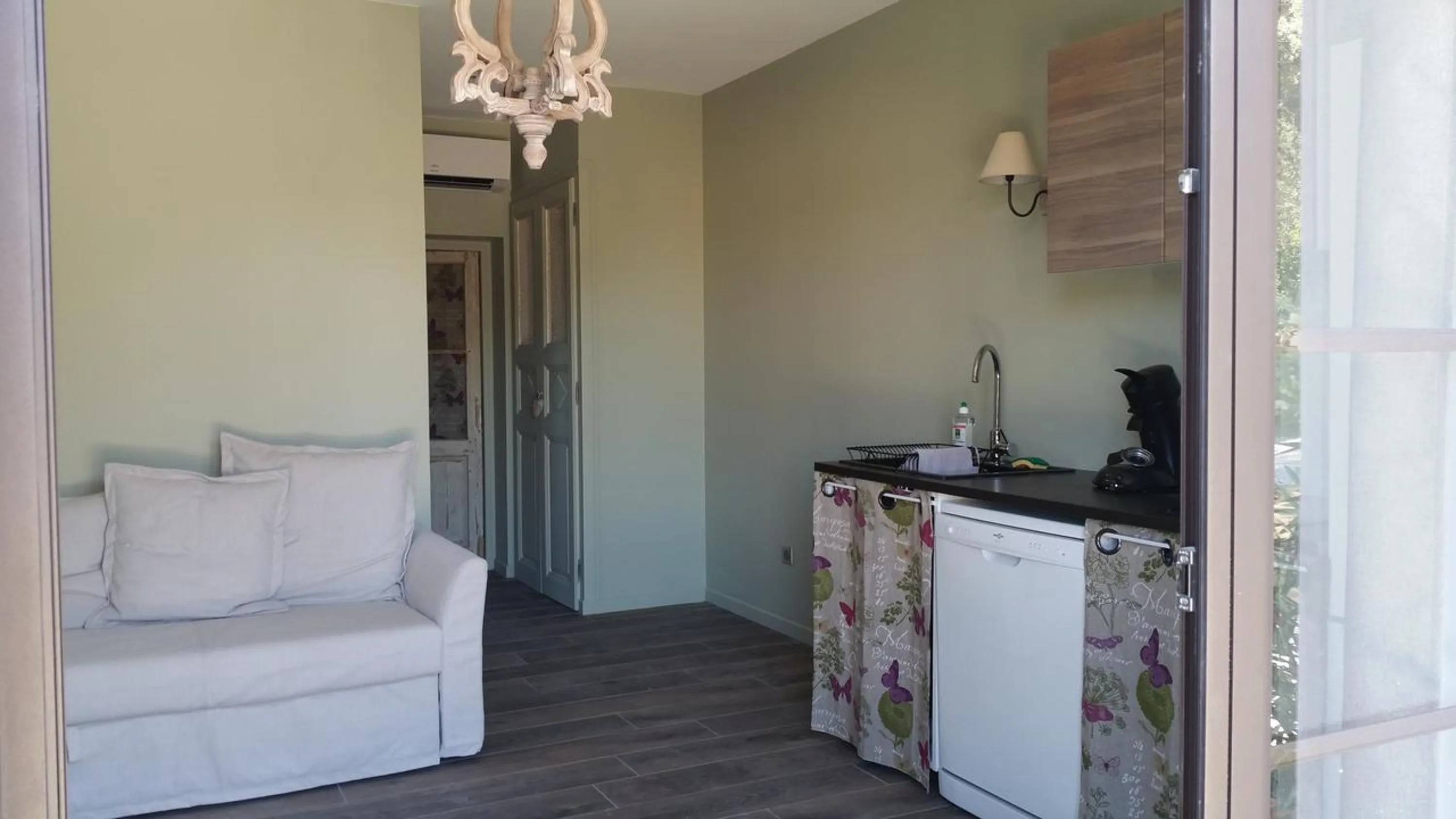 Bedroom in La Villa Dupont d'Avignon