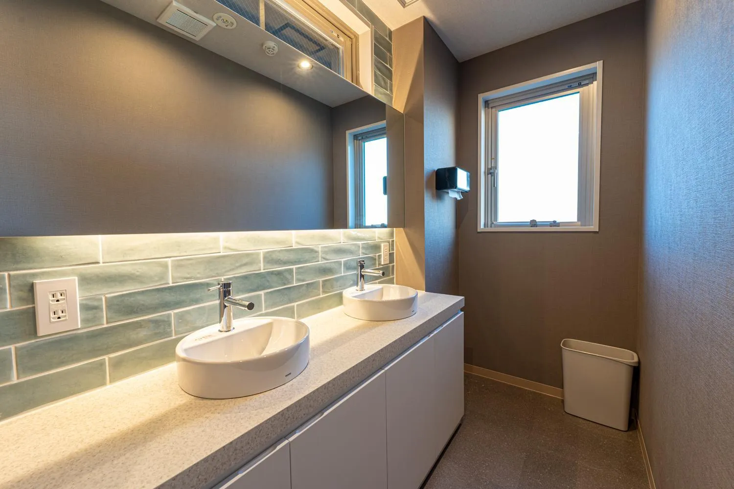 Bathroom in Wise Owl Hostels Kyoto