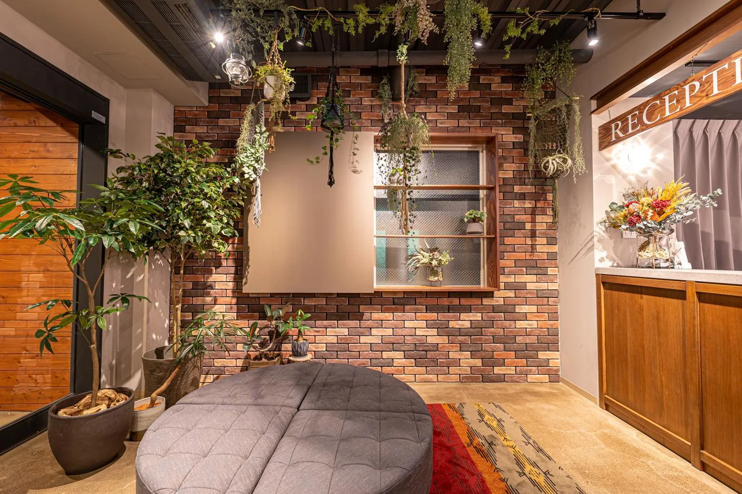 Lobby or reception in Wise Owl Hostels Kyoto