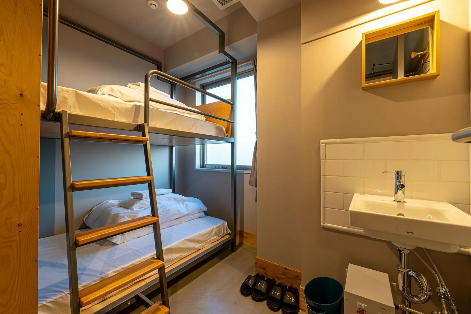 Photo of the whole room in Wise Owl Hostels Kyoto