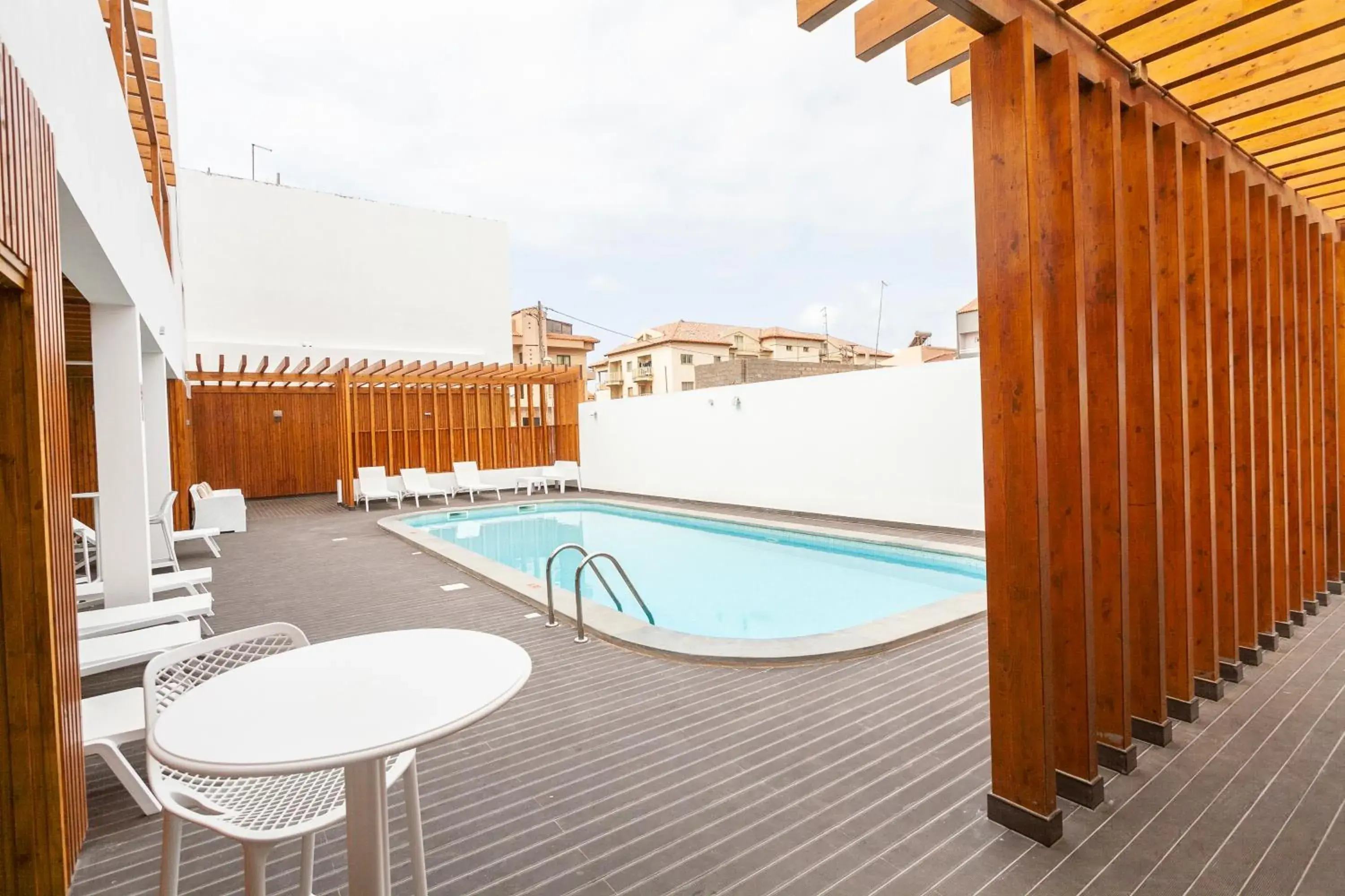 Swimming pool in Hotel Da Luz Swimming pool in Hotel Da Luz