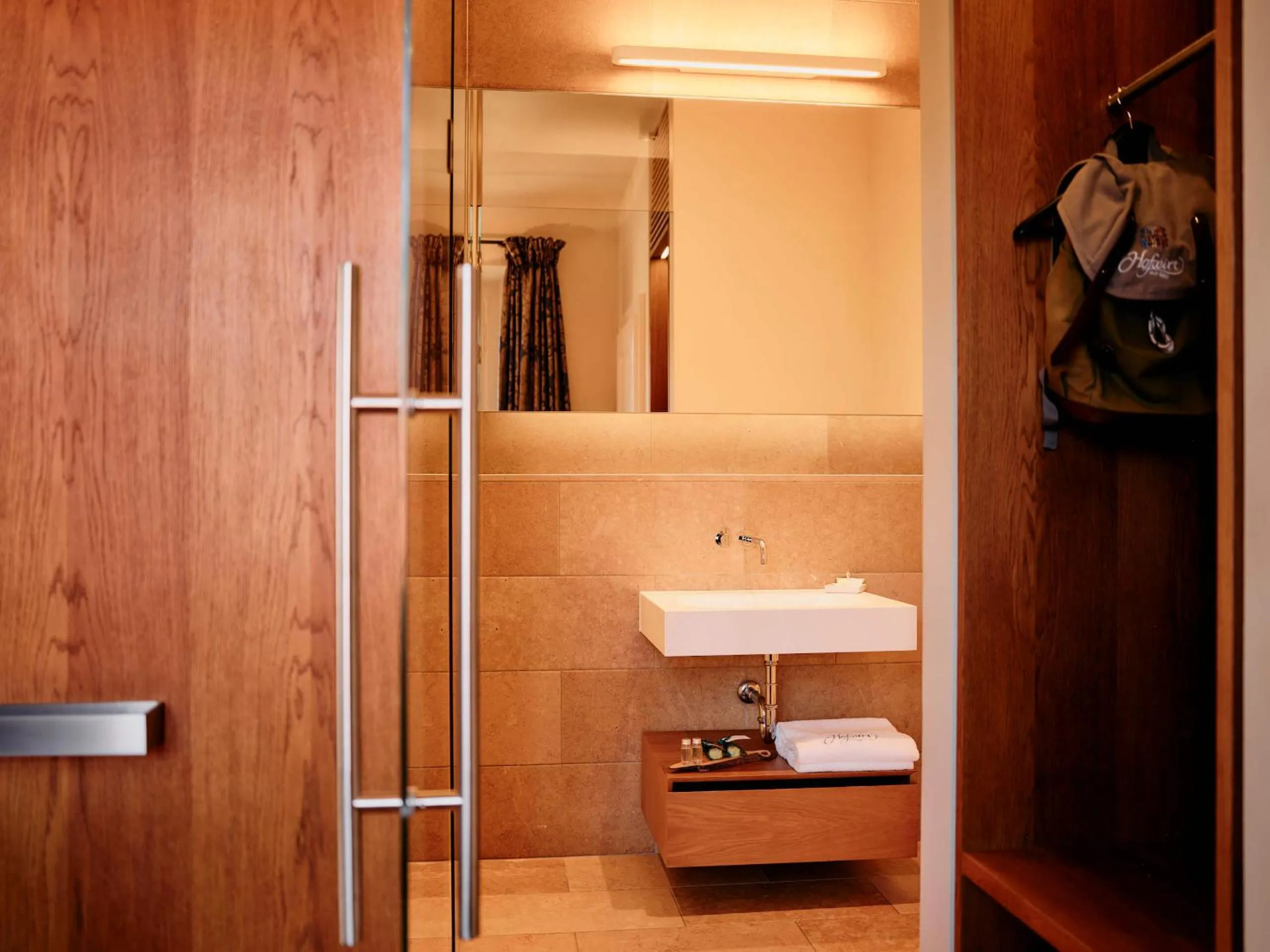 Bathroom in TAUROA Hofwirt