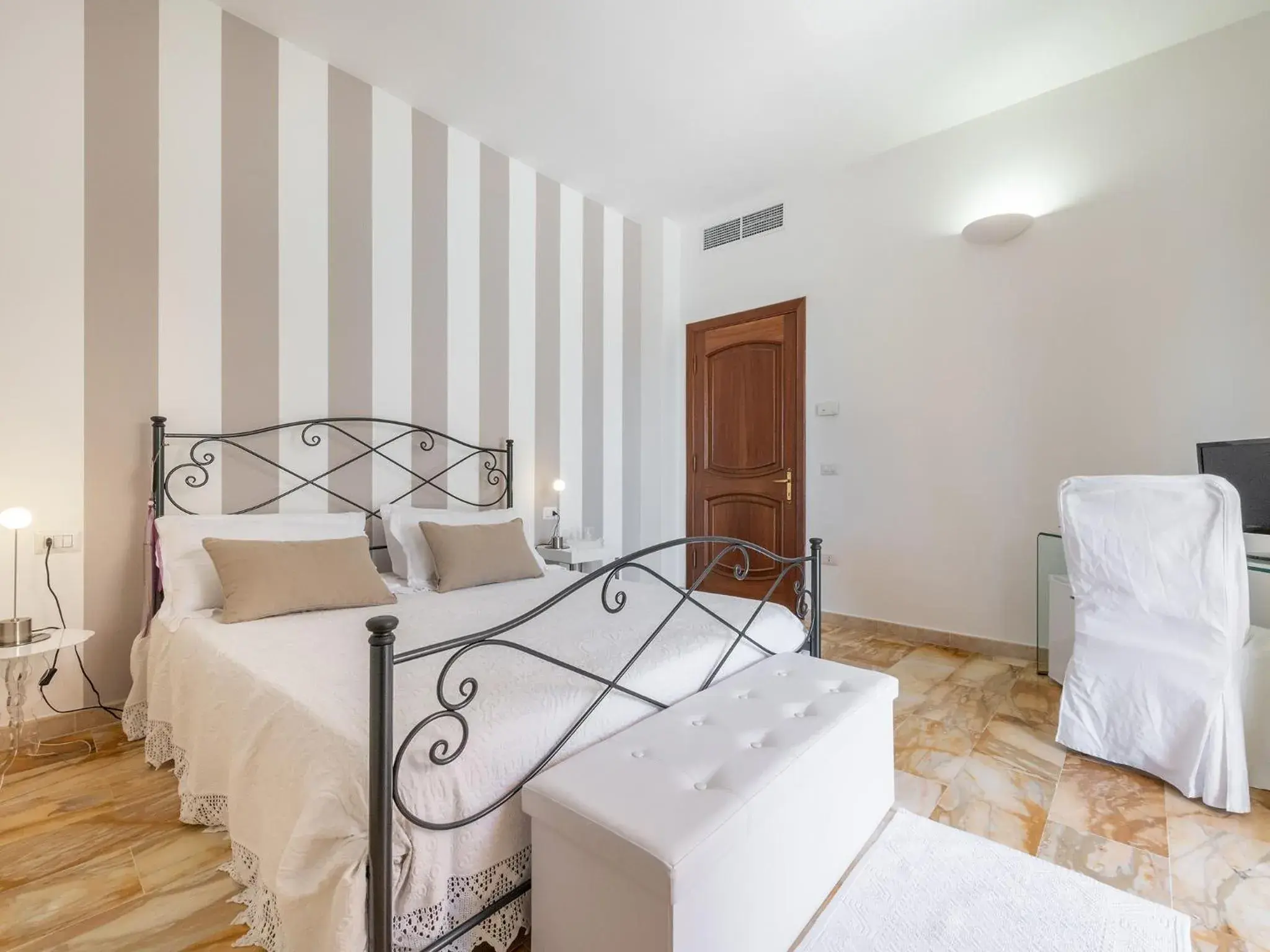 Double Room in Villa Iole Double Room in Villa Iole