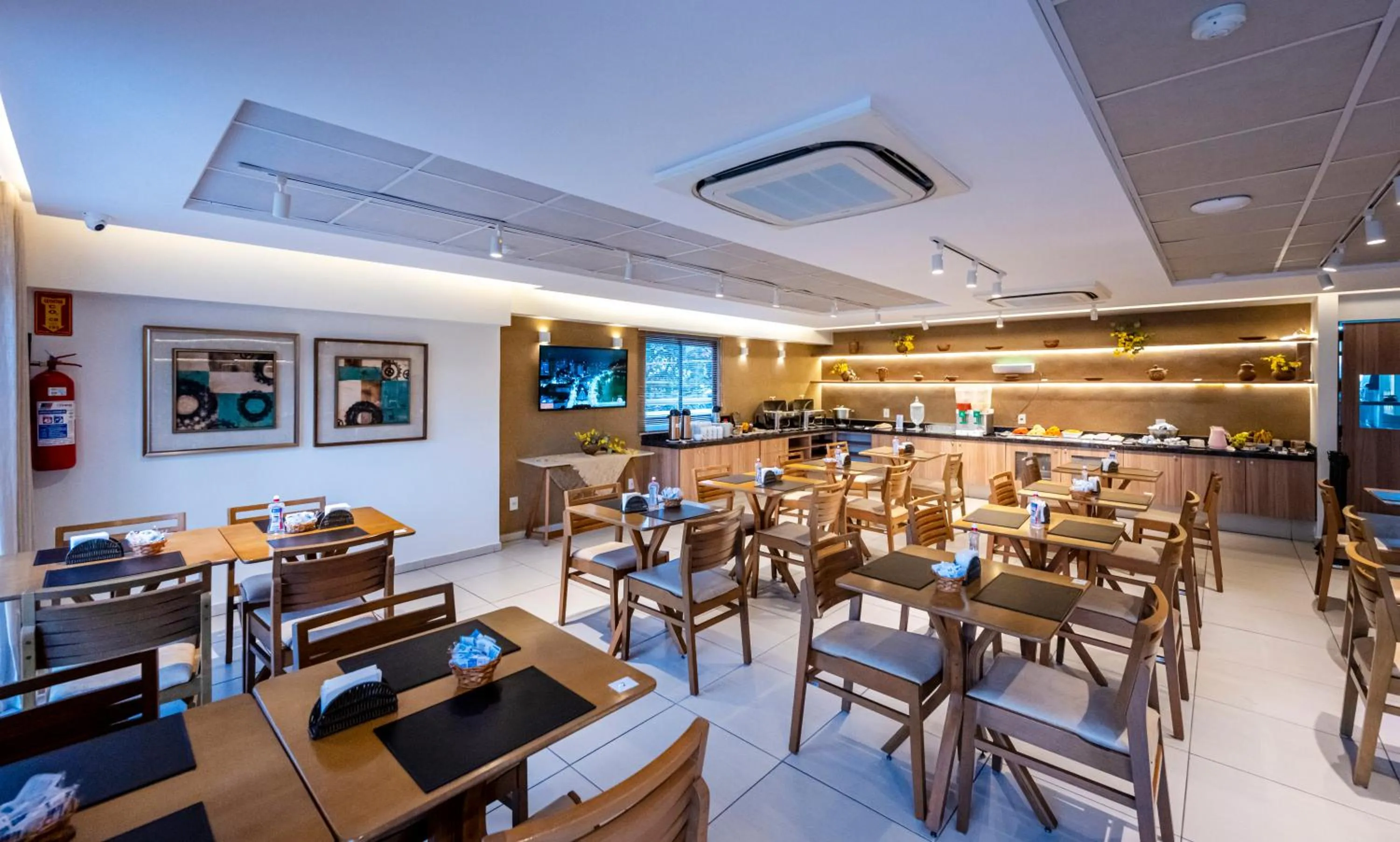 Restaurant/places to eat in Villa Park Hotel Recife