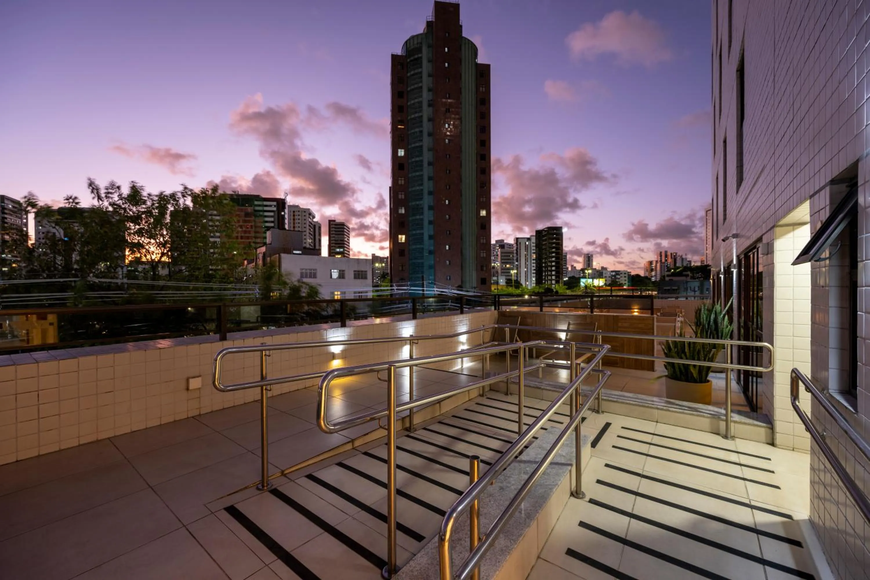 Swimming pool in Villa Park Hotel Recife