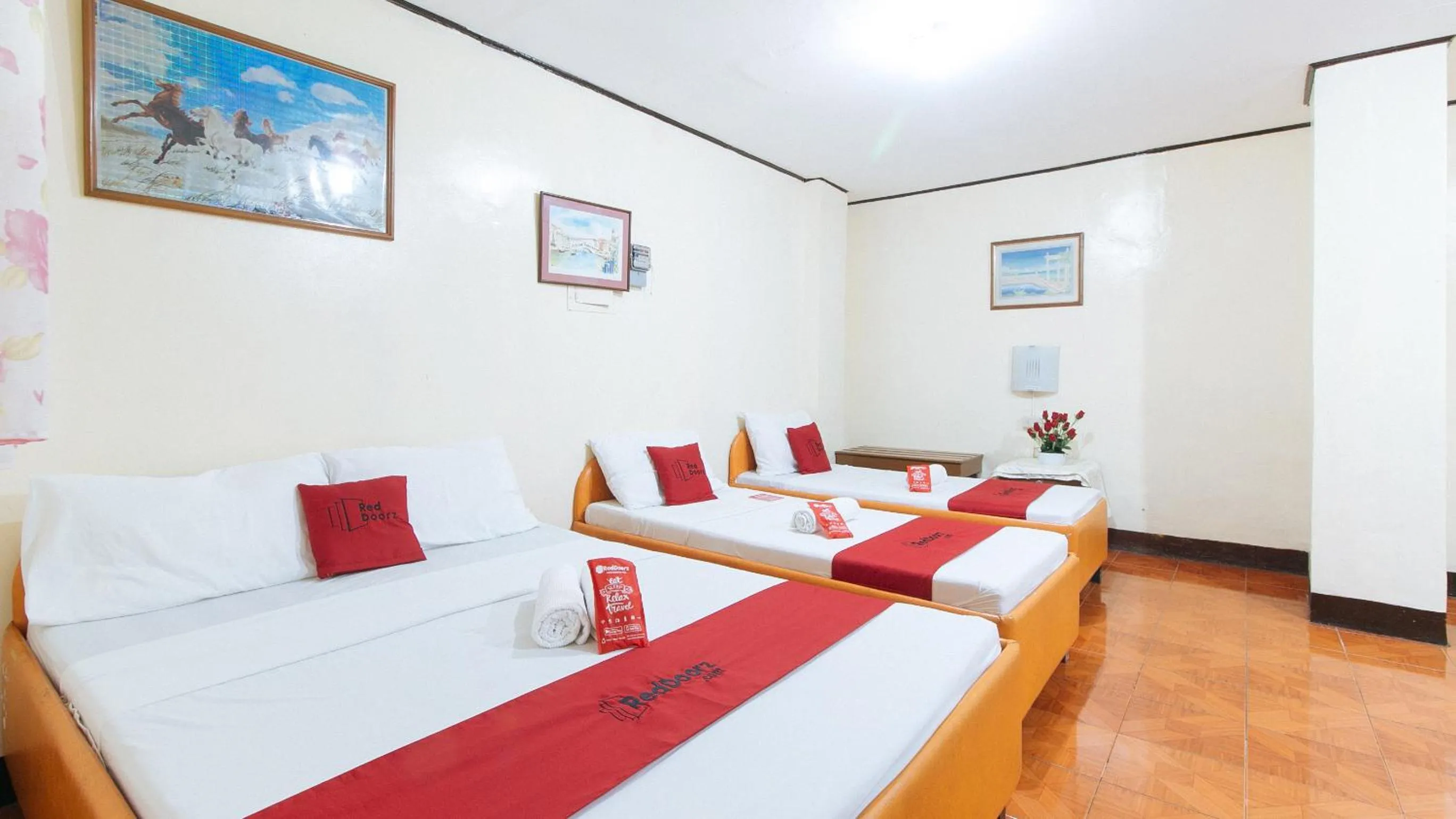 Photo of the whole room, Bed in RedDoorz near East Avenue Medical Center