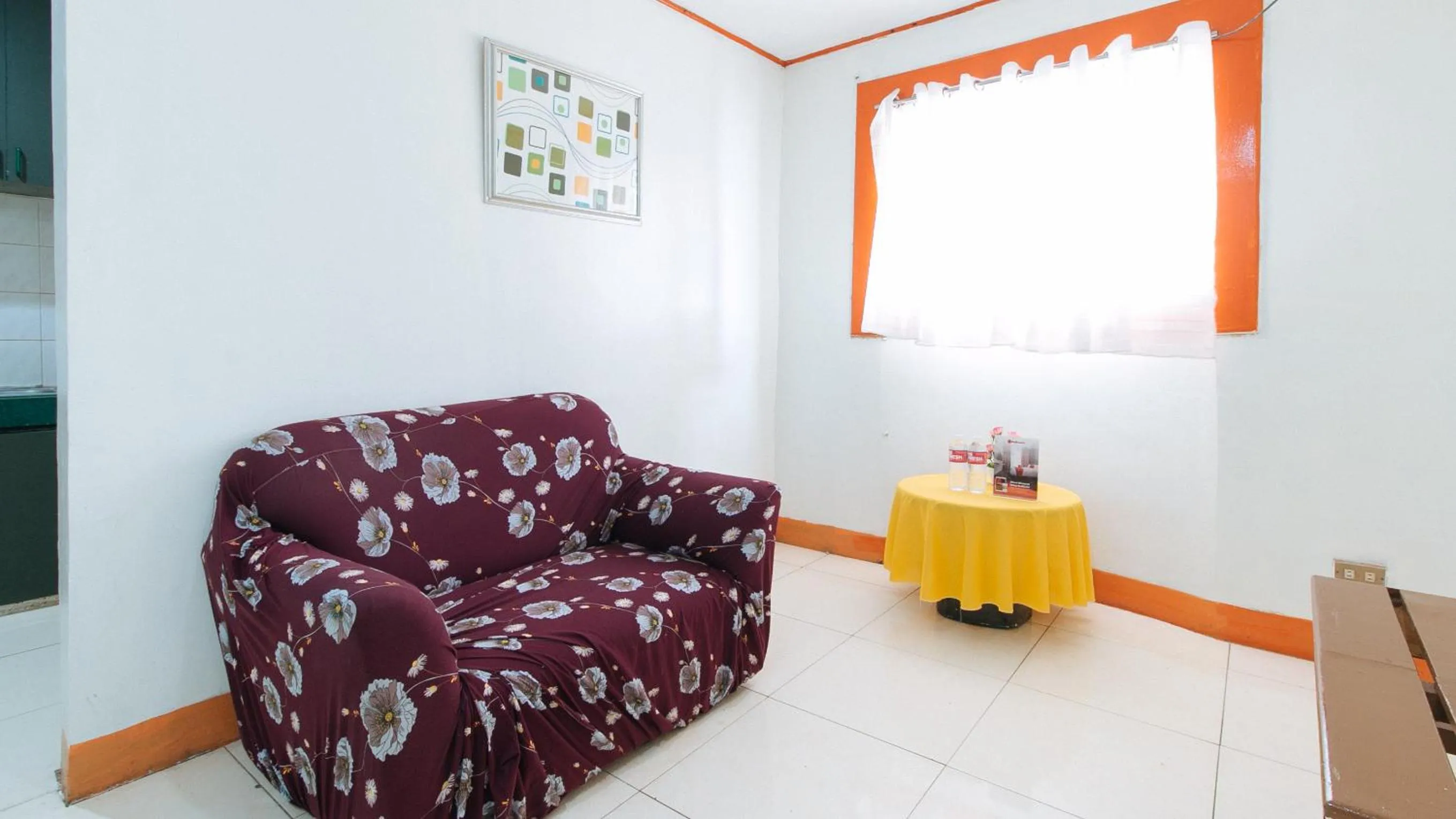 Living room in RedDoorz near East Avenue Medical Center