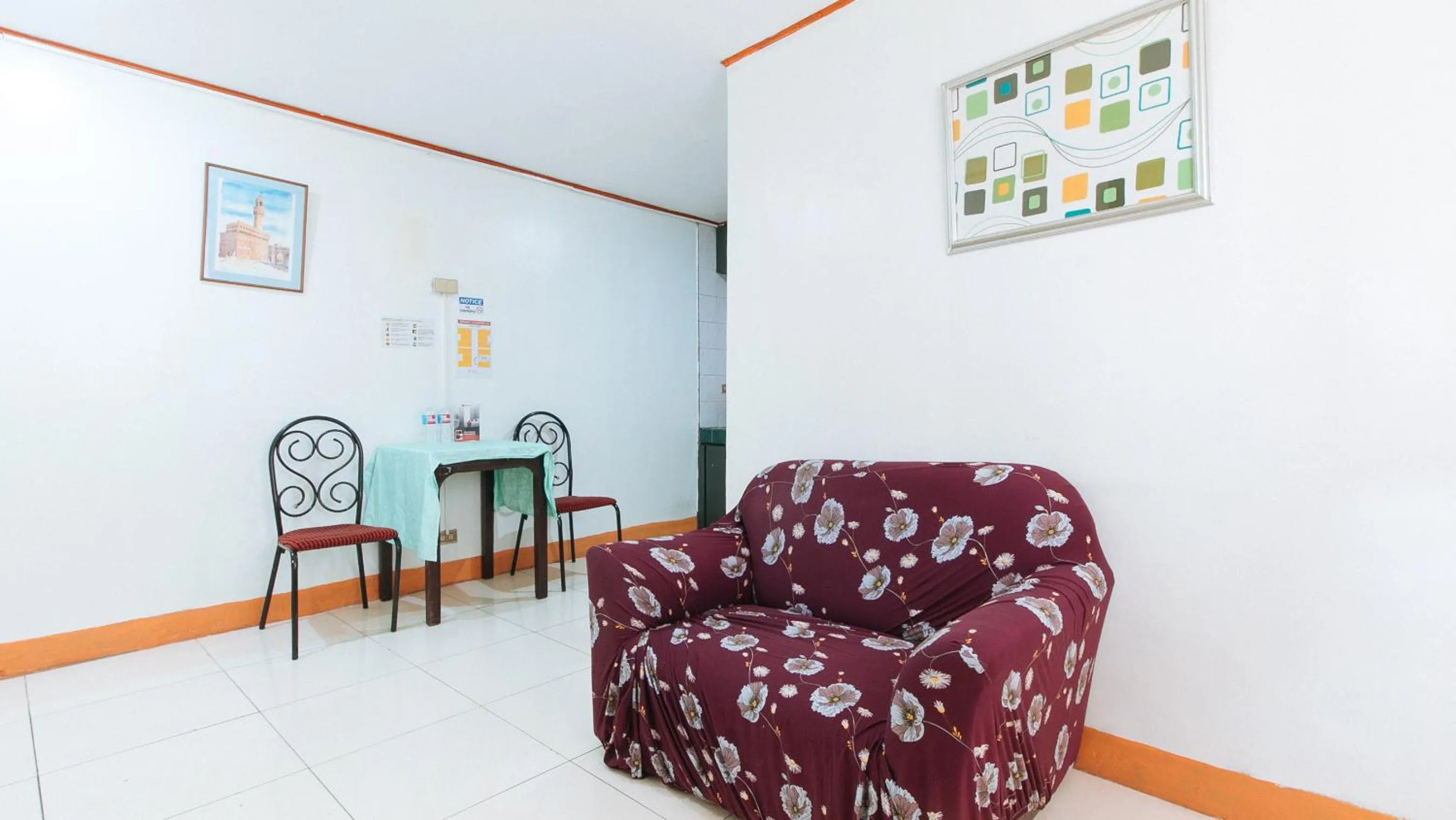 Living room in RedDoorz near East Avenue Medical Center