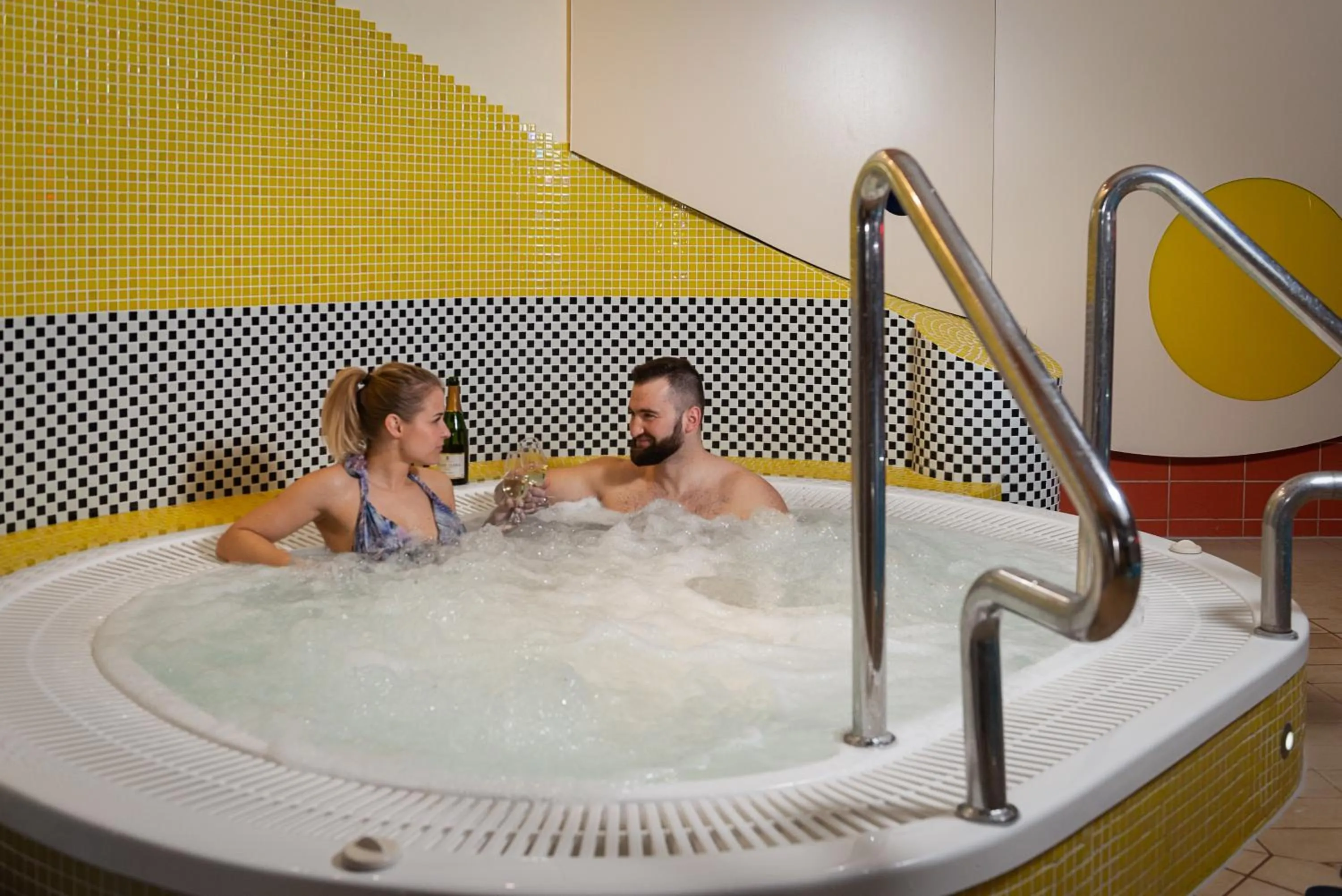 Dom Wczasowy Zew Morza - Basen, Spa, Wyżywienie w Cenie