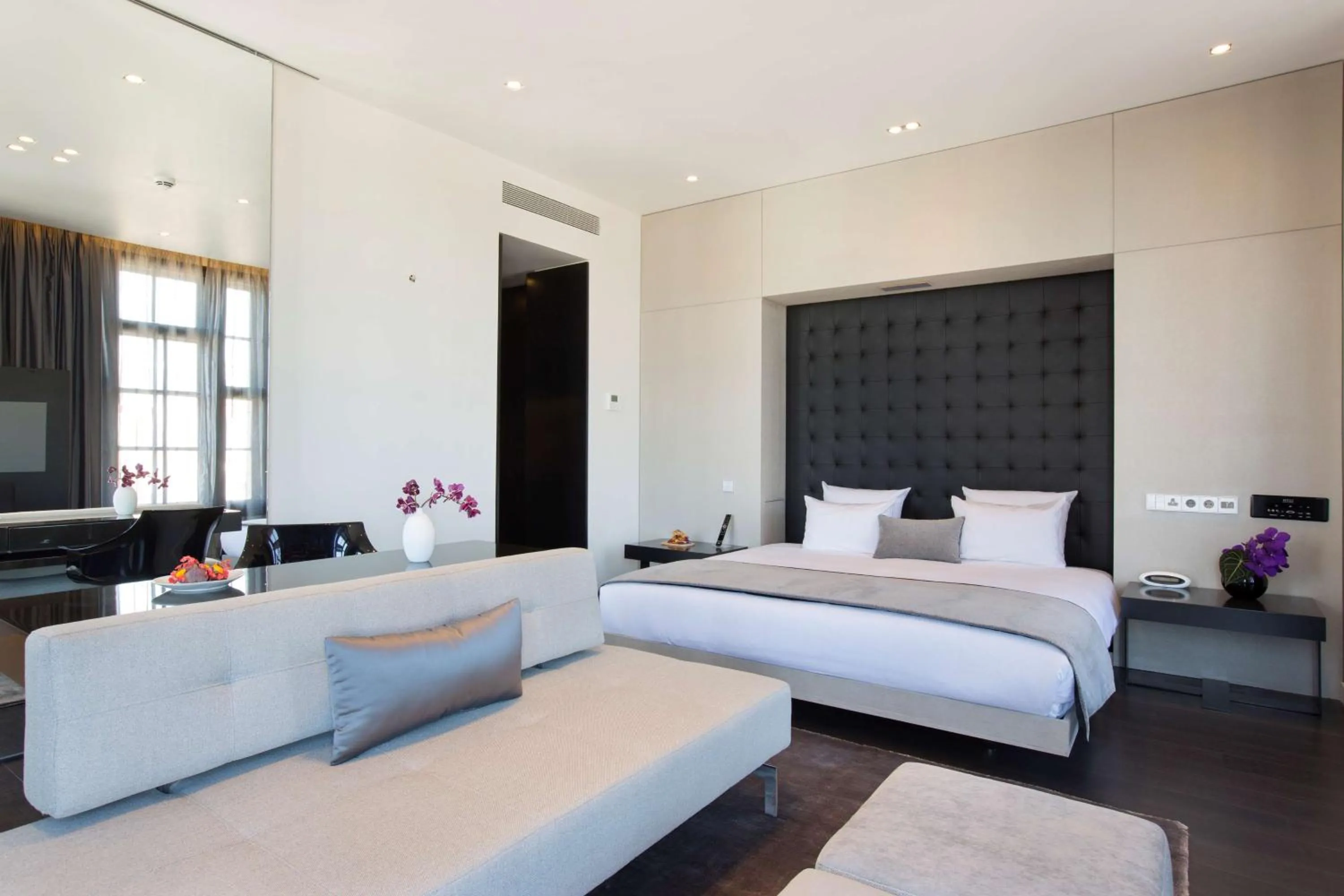 Photo of the whole room, Bed in art'otel amsterdam, Powered by Radisson Hotels