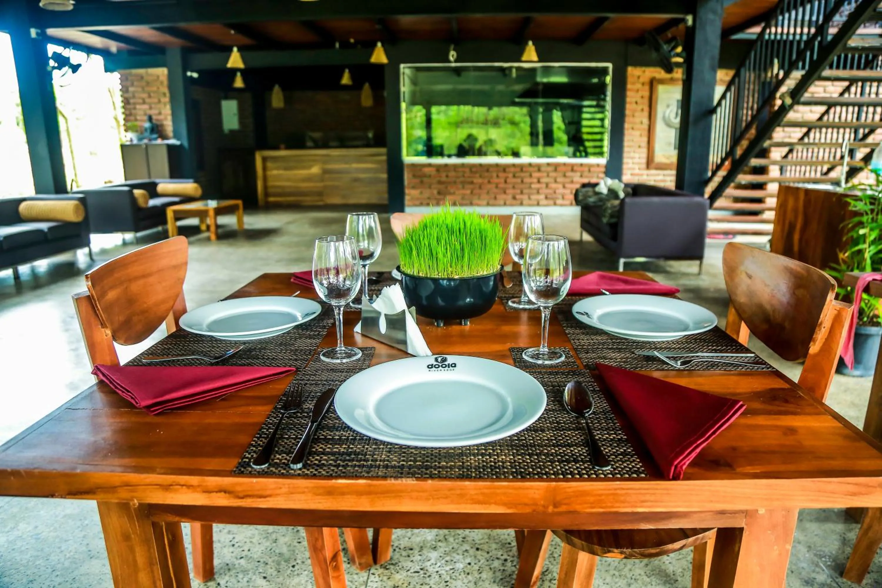 Restaurant/places to eat in Doola River Edge